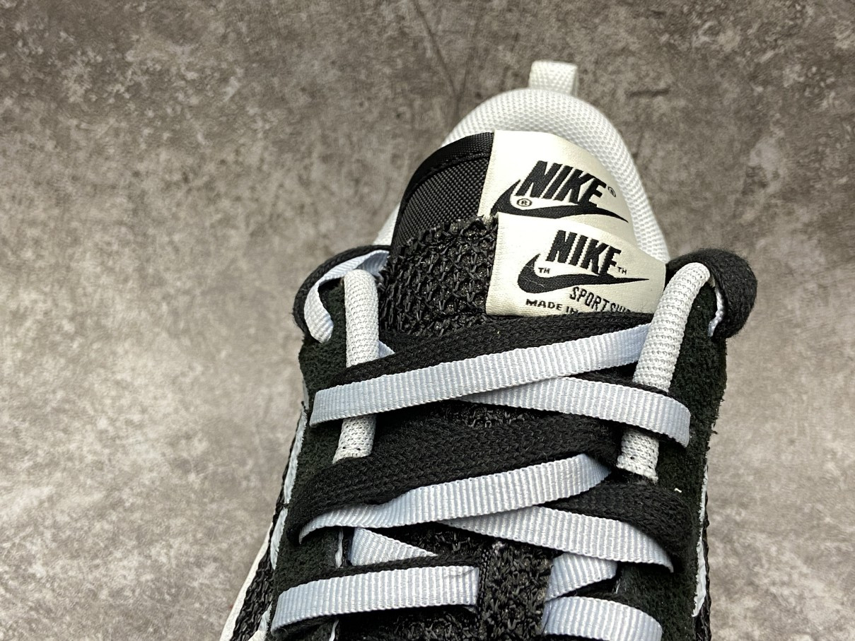 Nike Vaporwaffle Sacai Black White