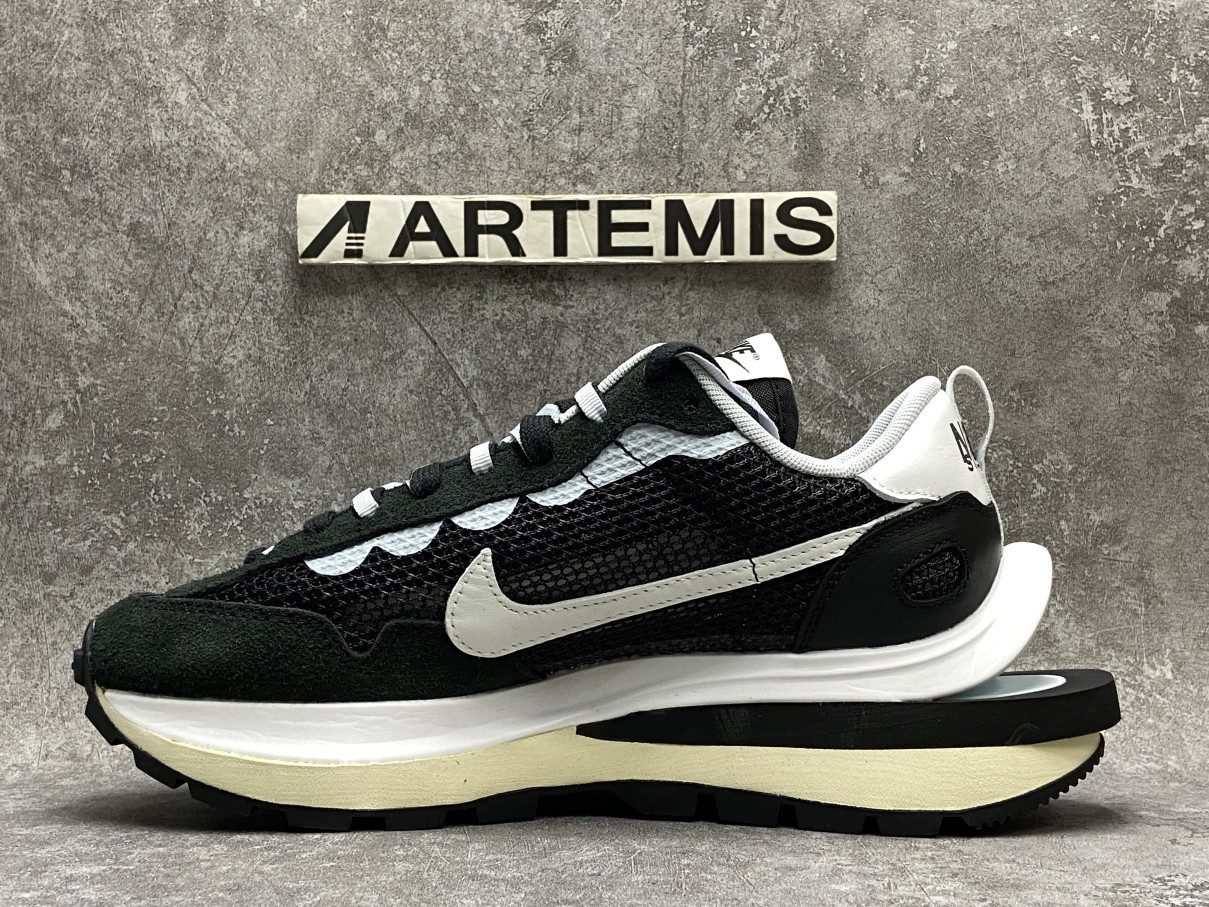 Nike Vaporwaffle Sacai Black White