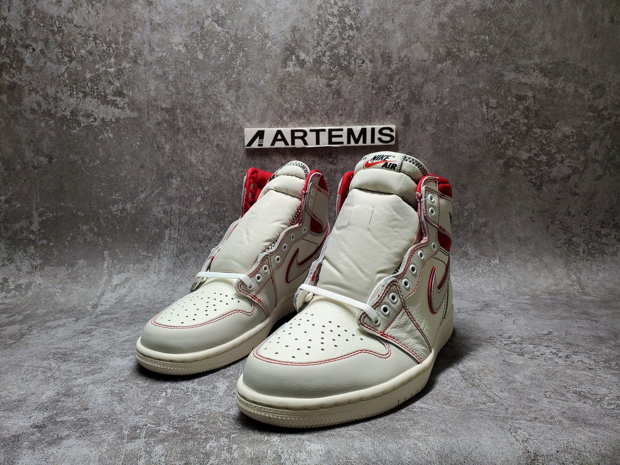 Air Jordan 1 Retro High Phantom Gym Red