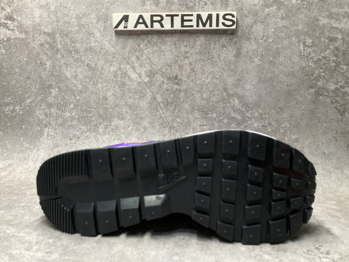 Nike Vaporwaffle Sacai Dark Iris