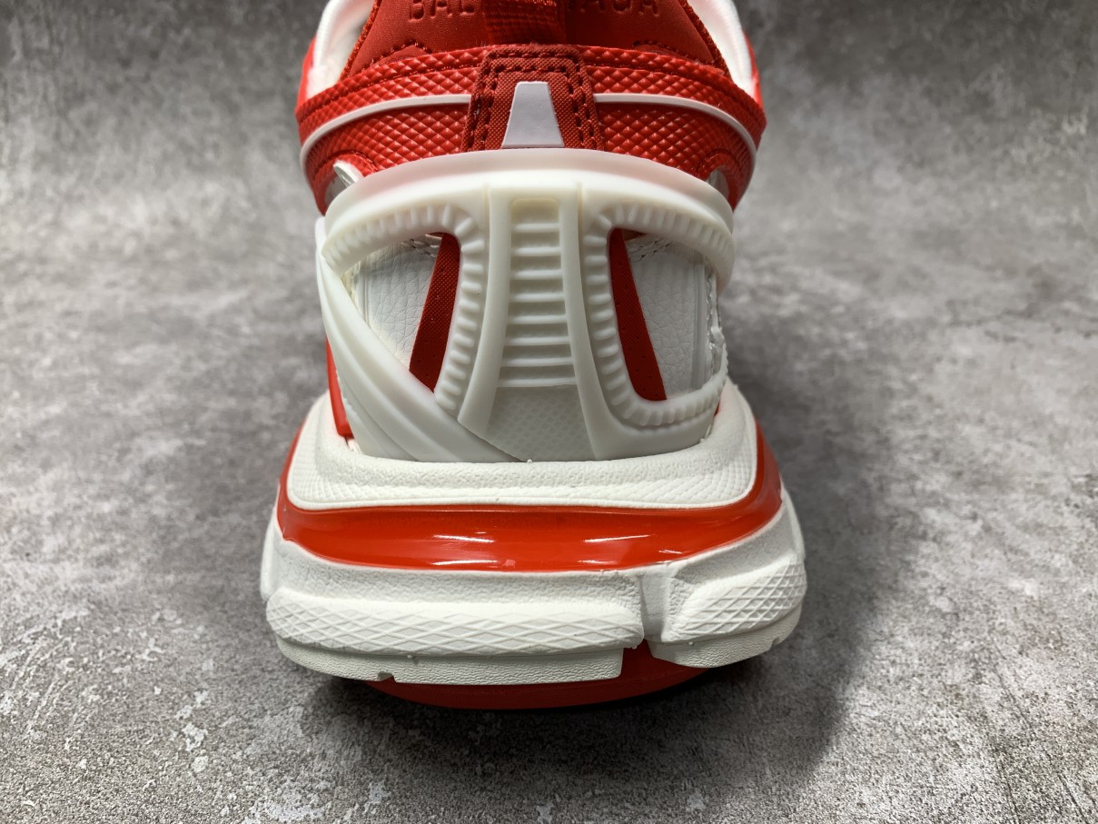 Balenciga Track 2.0 White Red
