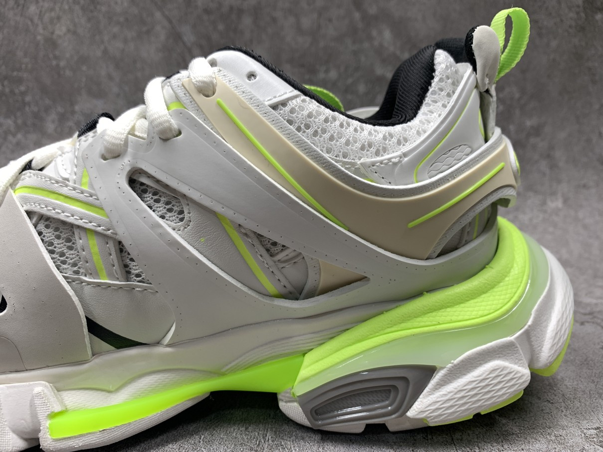 Balenciga Track Worn Out Sneakers