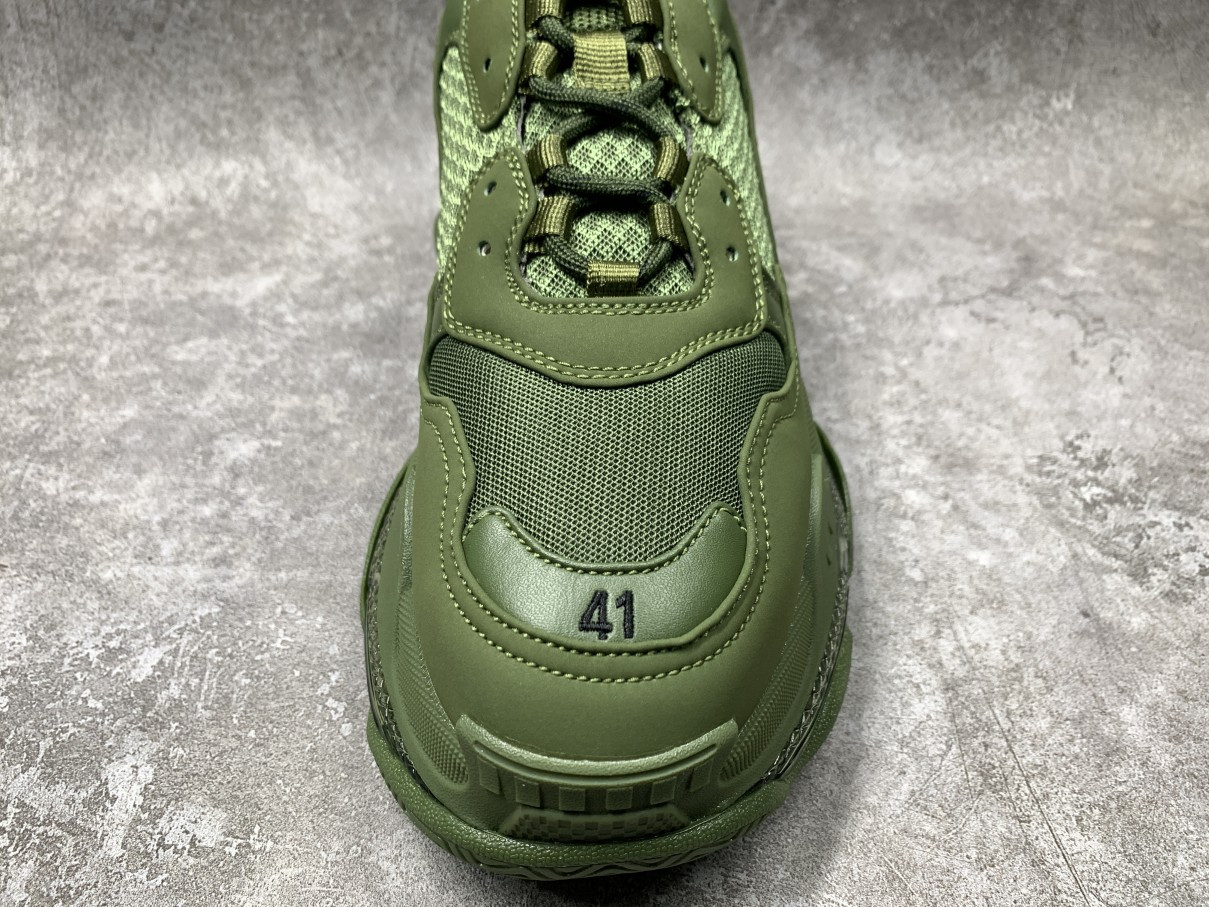 Balenciga Triple S Sneaker Clear Sole Green