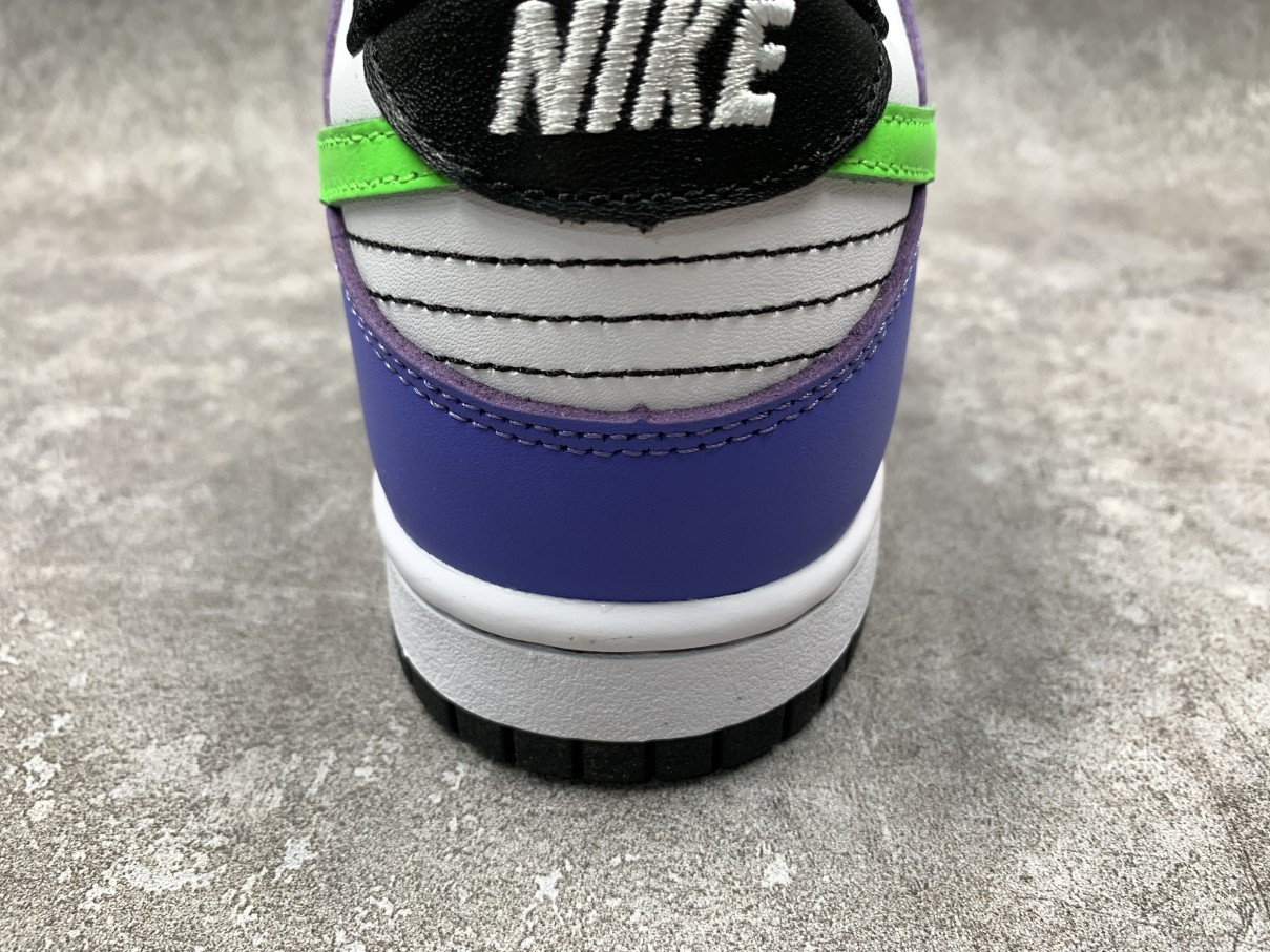 Nike Dunk Low Green Strike