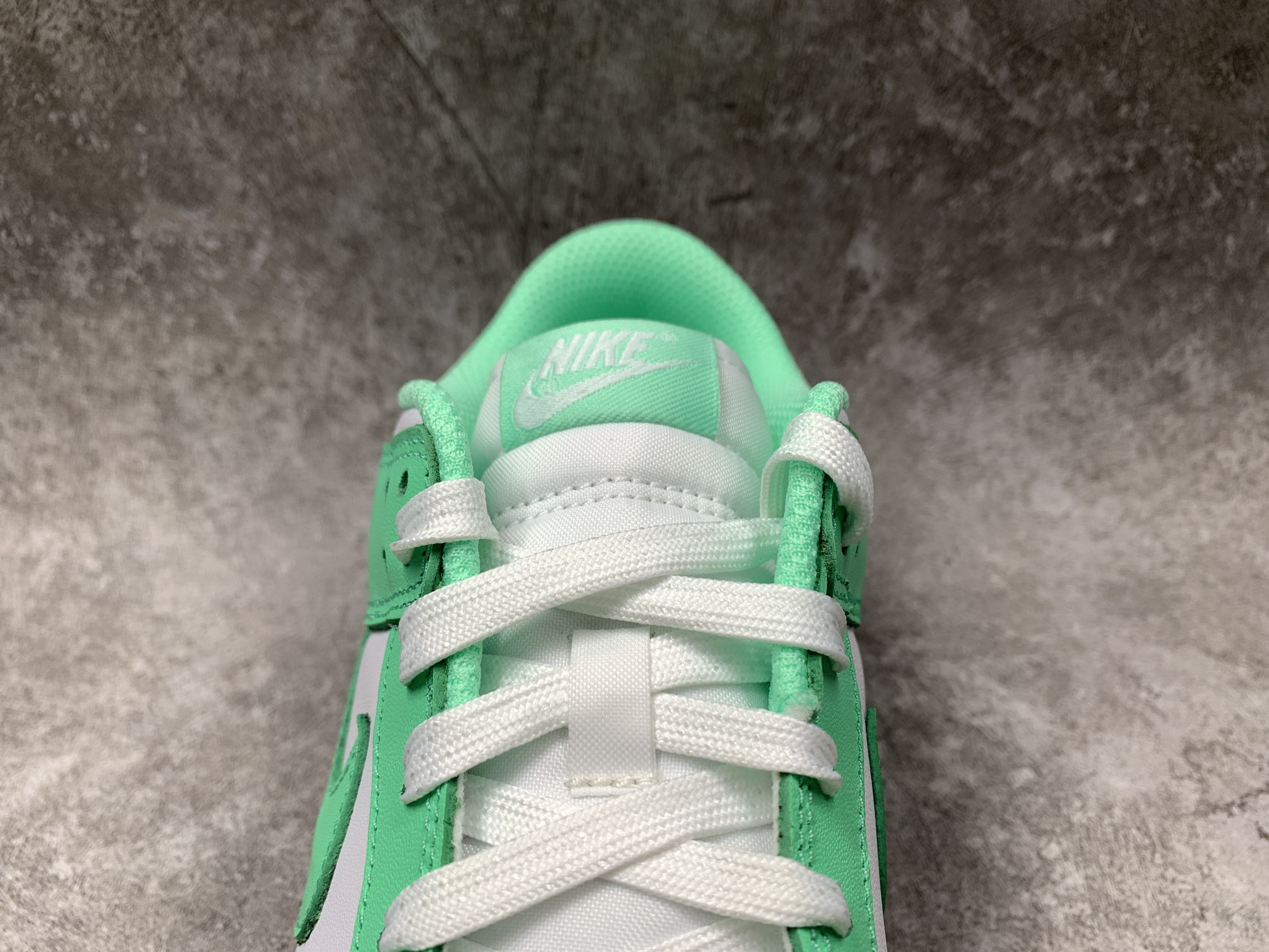 Nike Dunk Low Green Glow