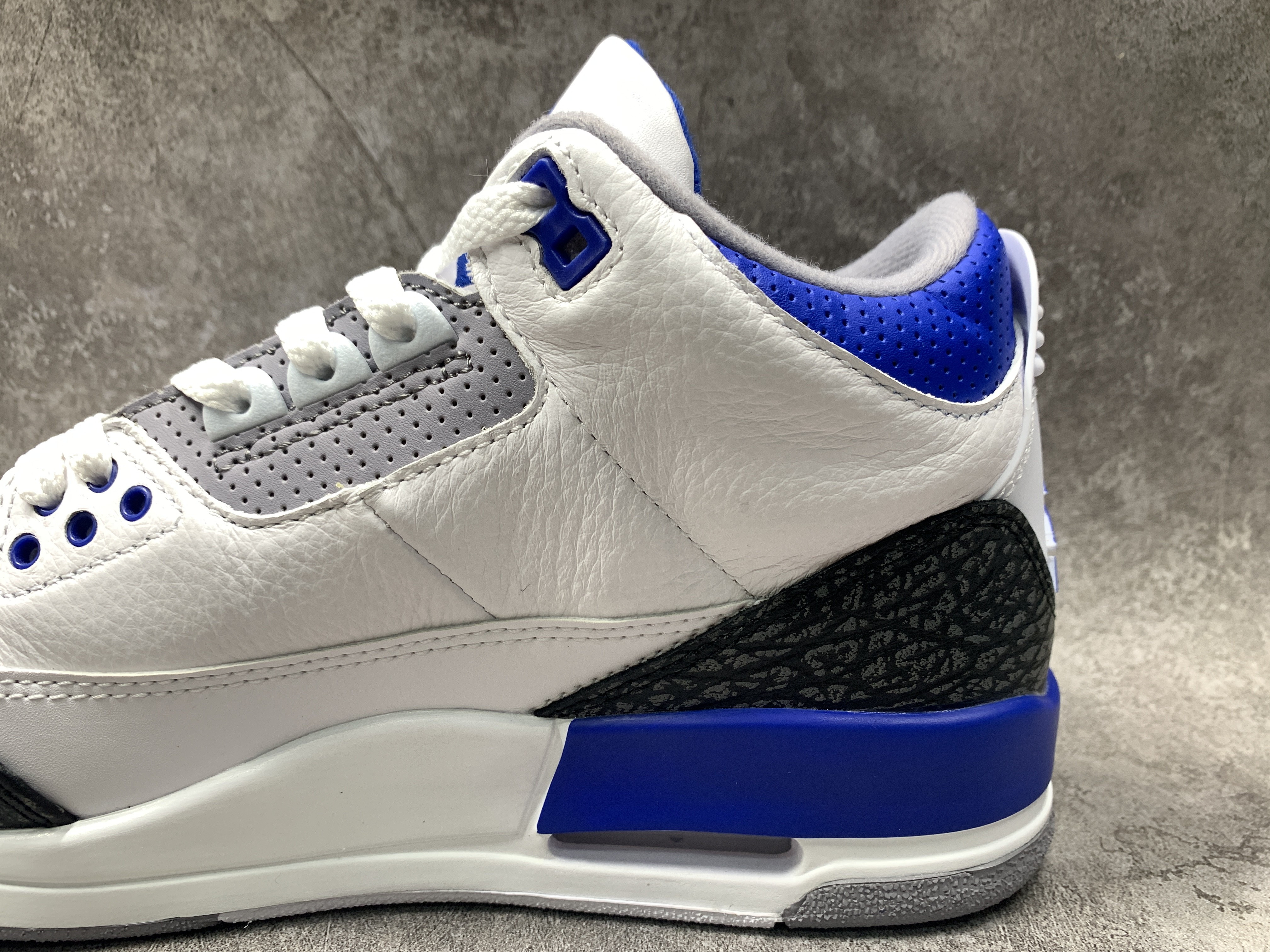 Air Jordan 3 Retro Racer Blue