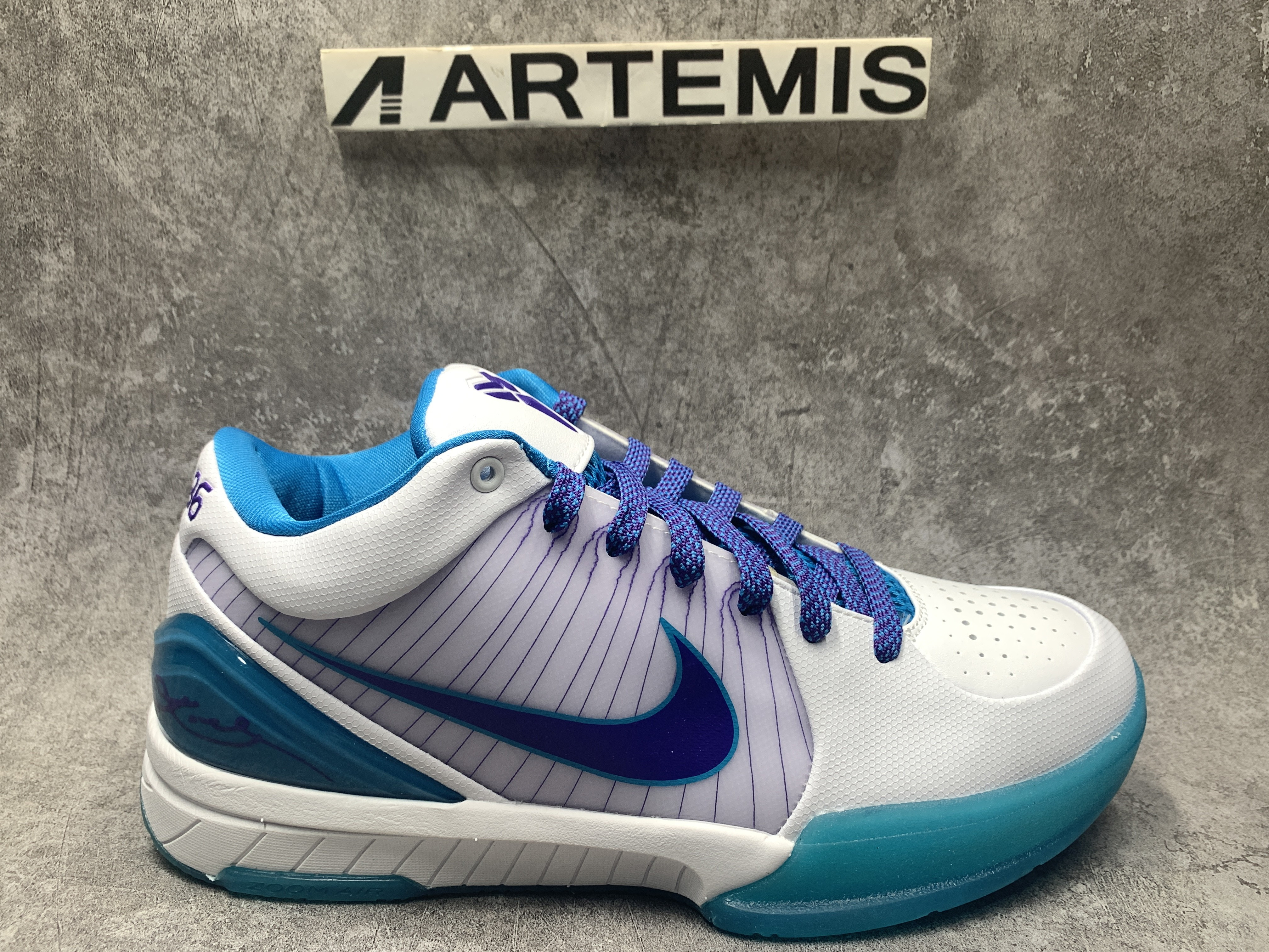 Nike Kobe 4 Protro Draft Day Hornets