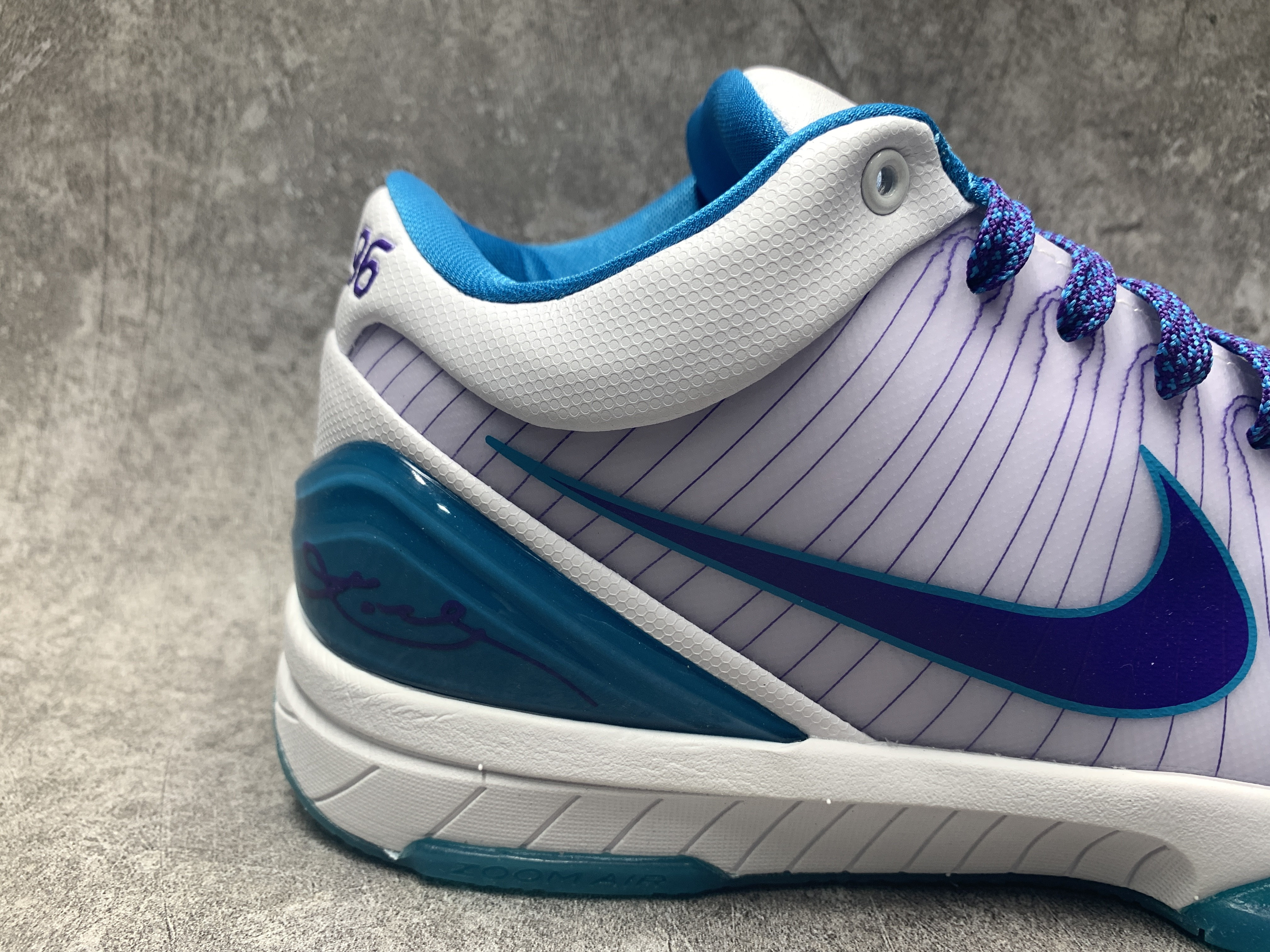 Nike Kobe 4 Protro Draft Day Hornets