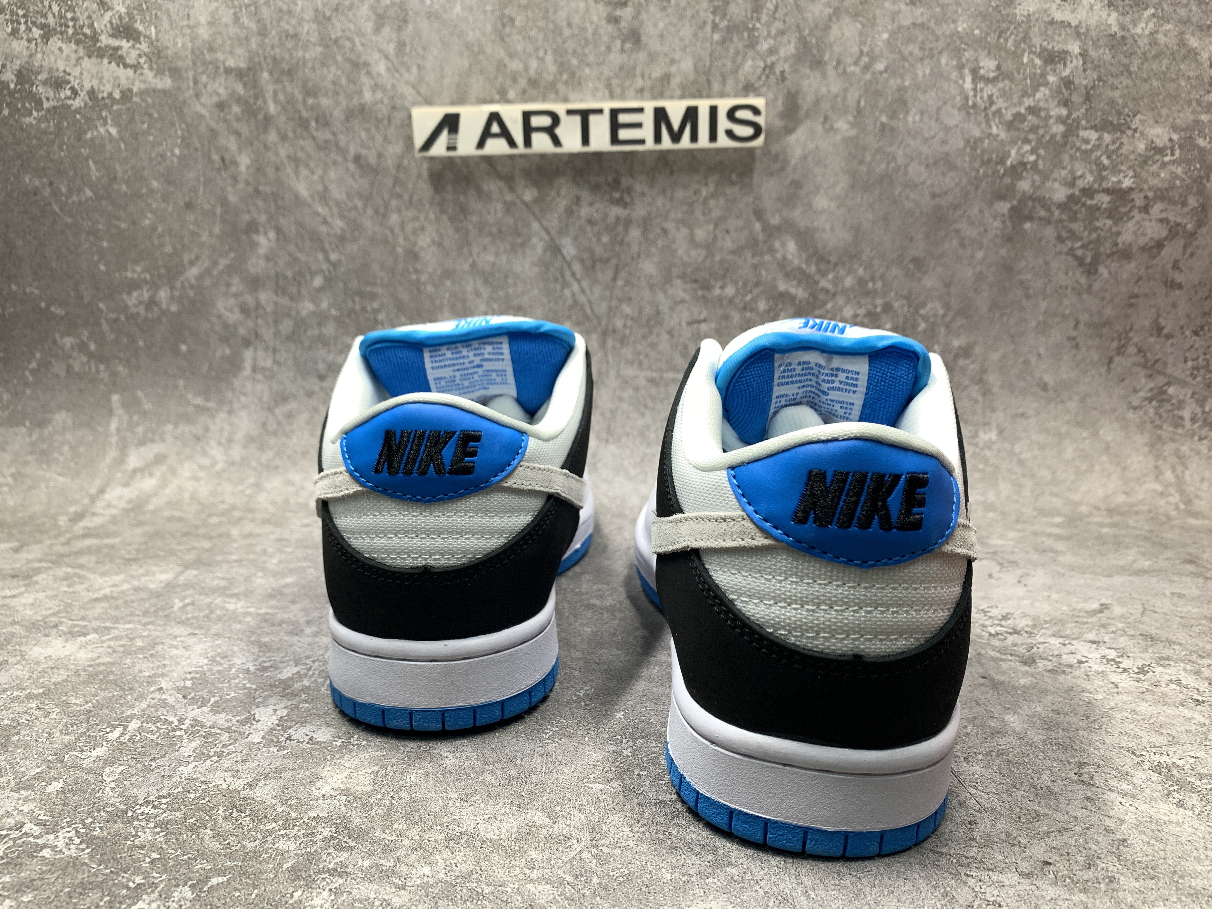 Nike SB Dunk Low Laser Blue