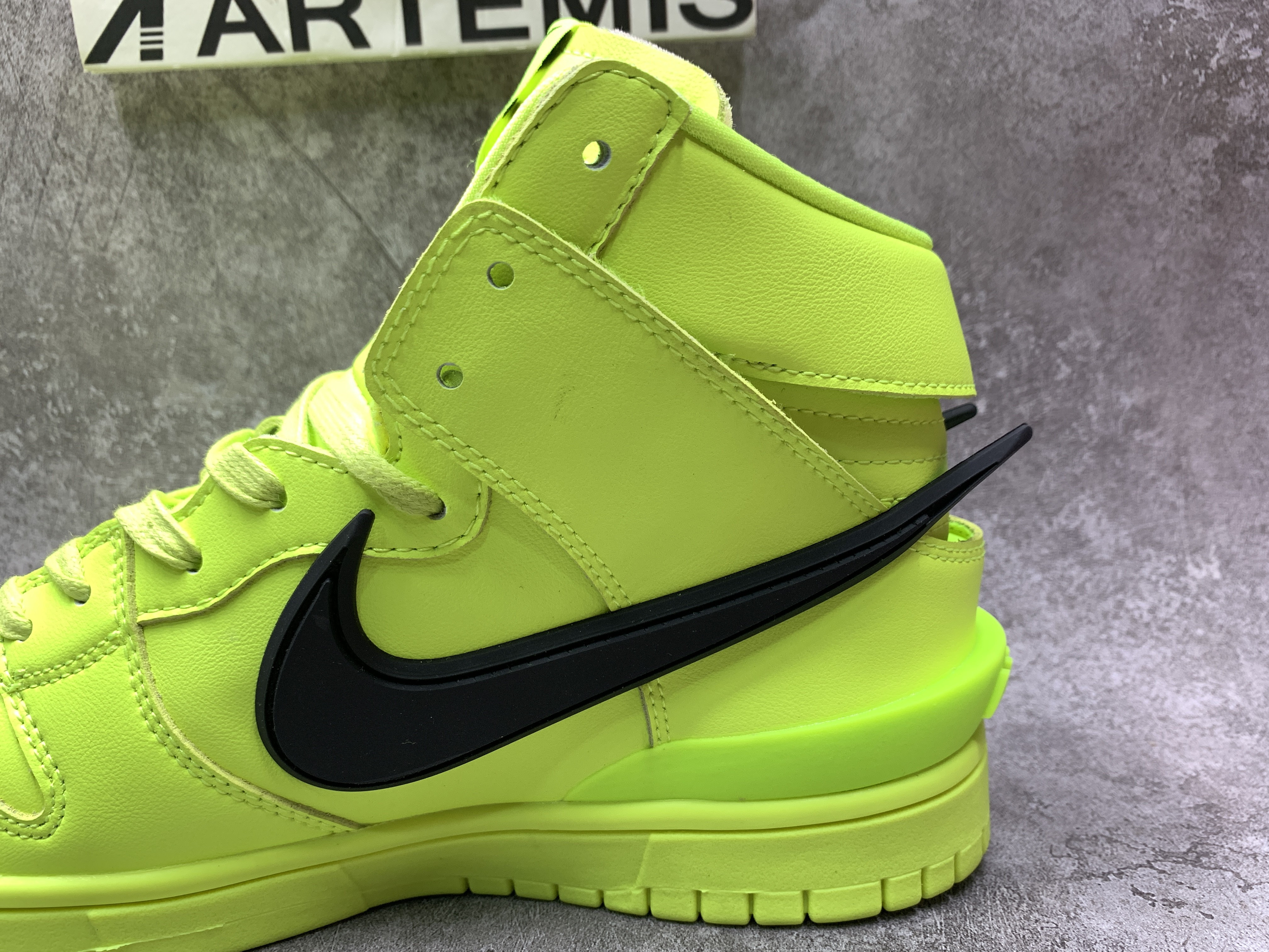 Nike Dunk High AMBUSH Flash Lime