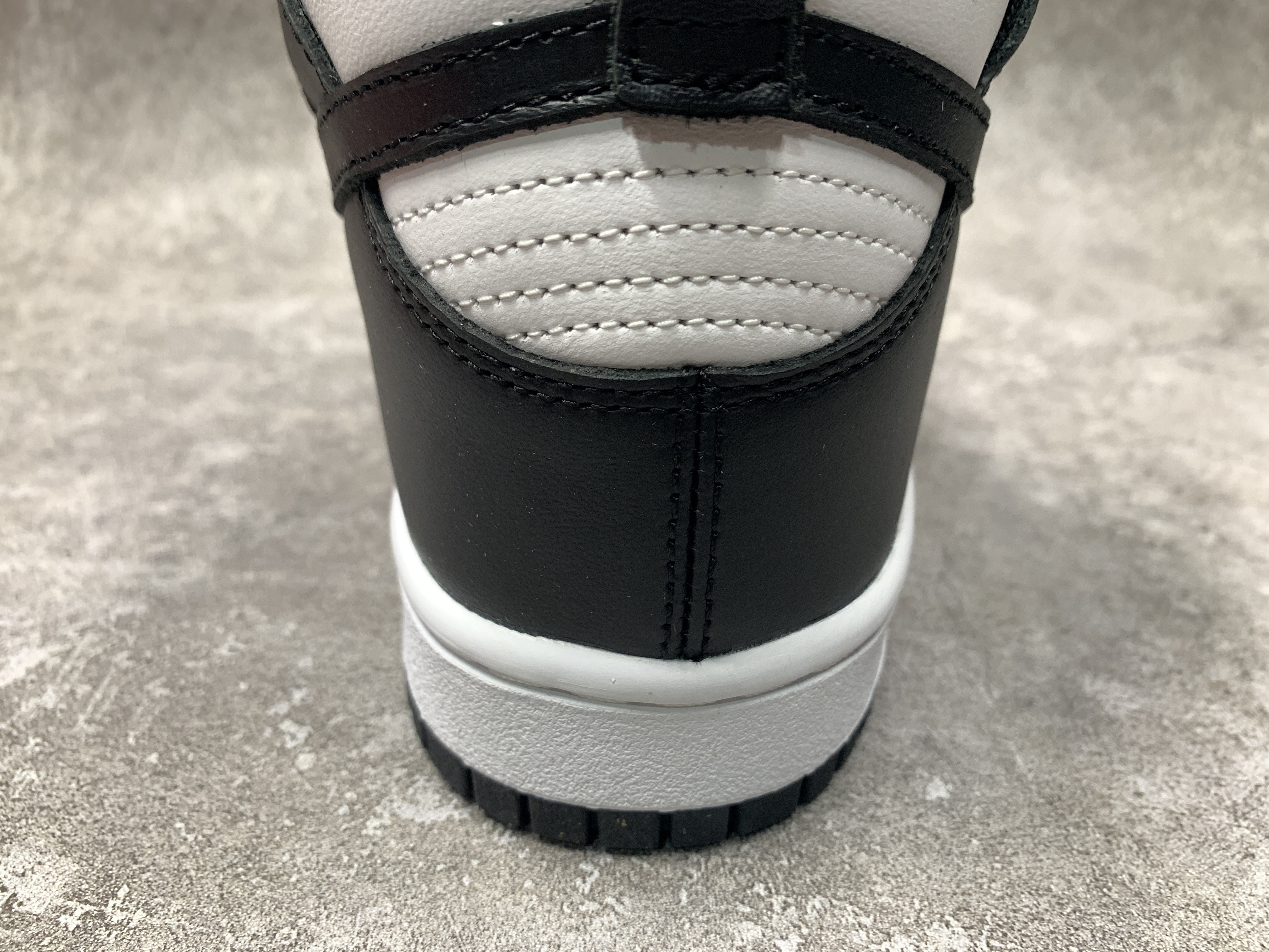 Nike Dunk High Panda
