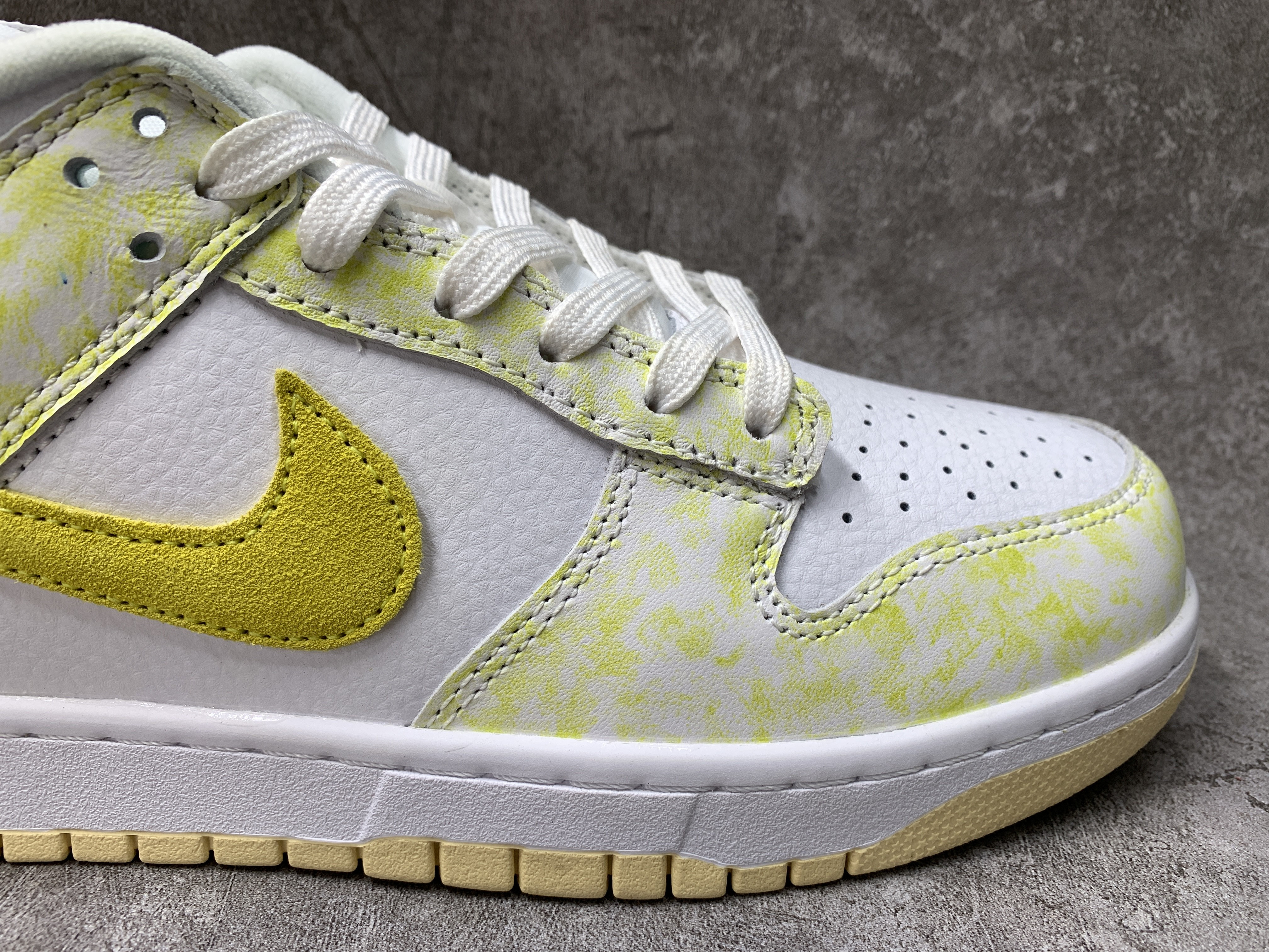 Nike Dunk Low Yellow Strike