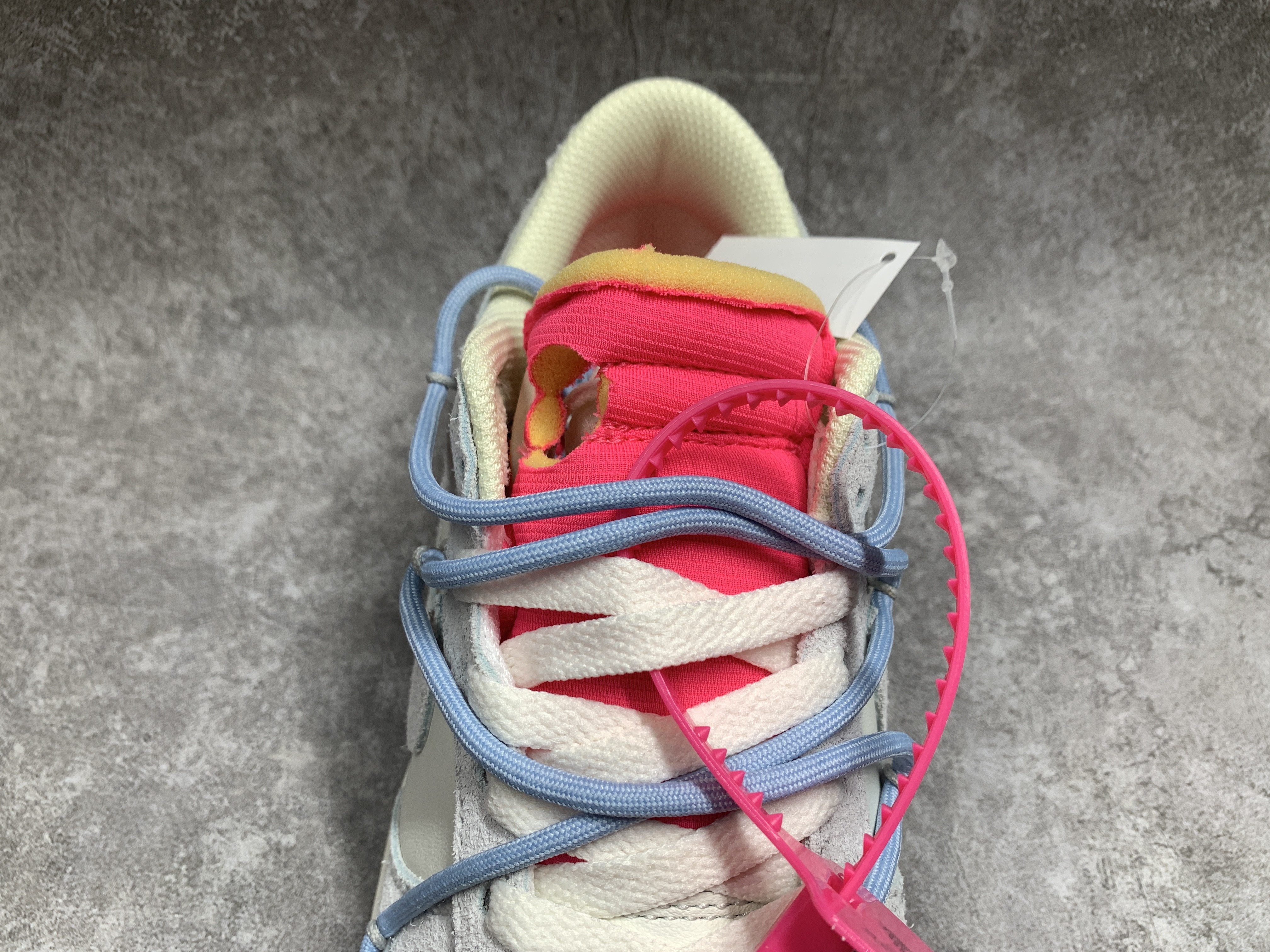 Off-White x Dunk Low Lot 38 of 50