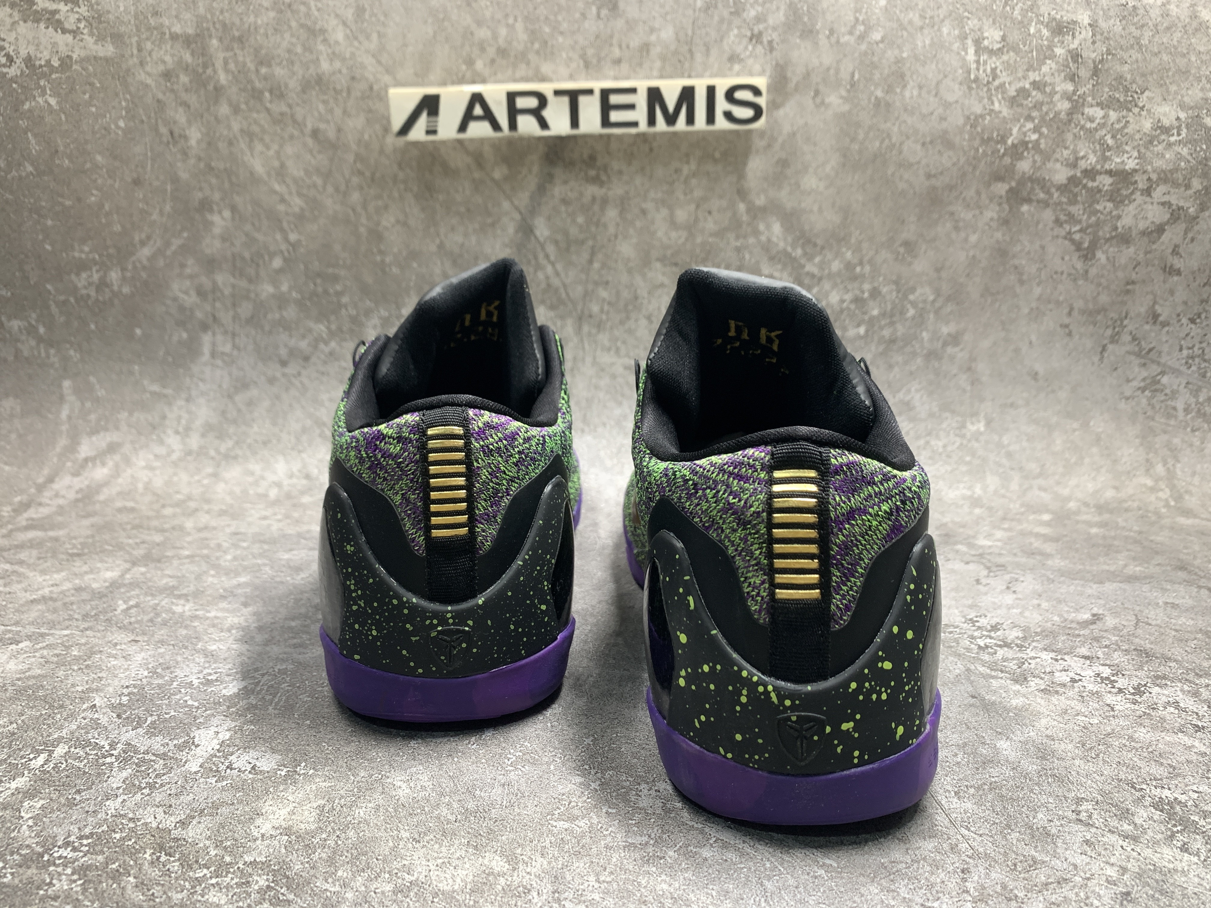 Nike Kobe 9 Low Mamba Moment