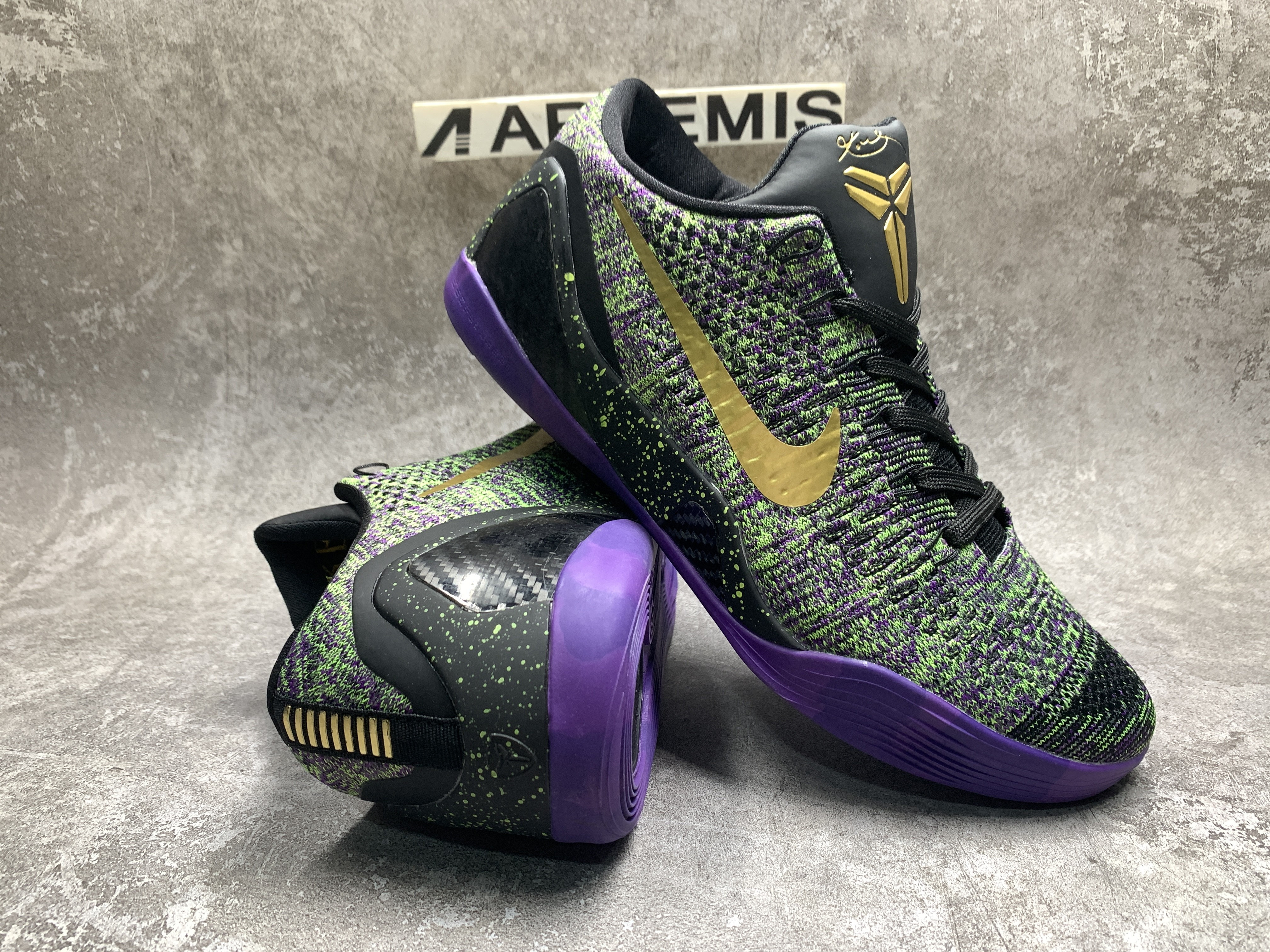 Nike Kobe 9 Low Mamba Moment