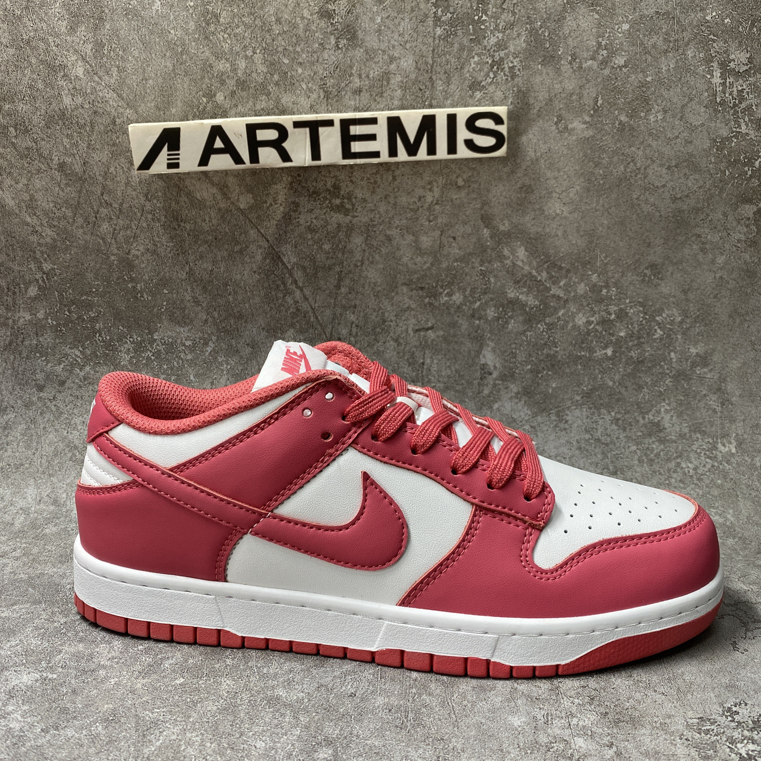 Nike Dunk Low Archeo Pink