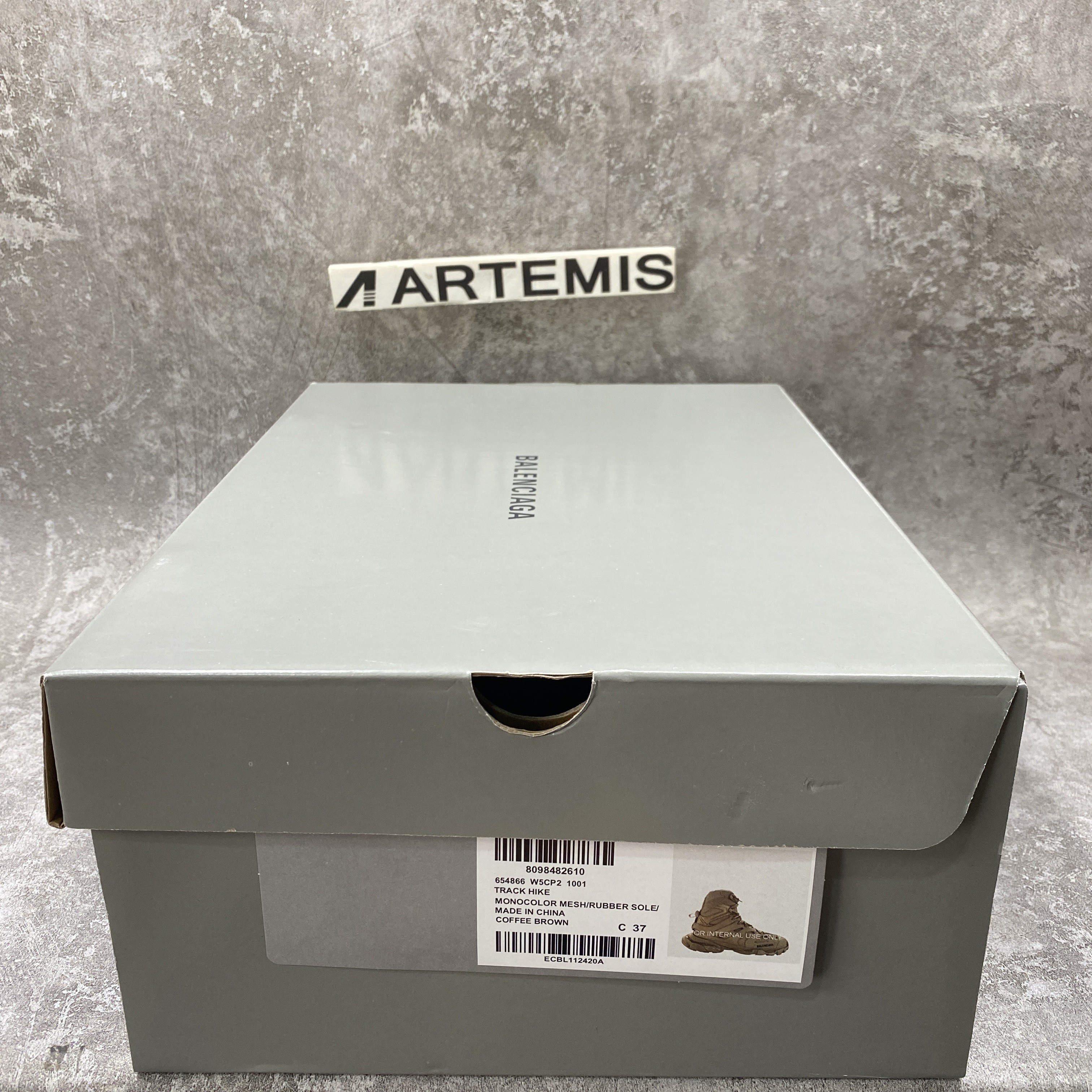 Balenciga Track Hike Beige