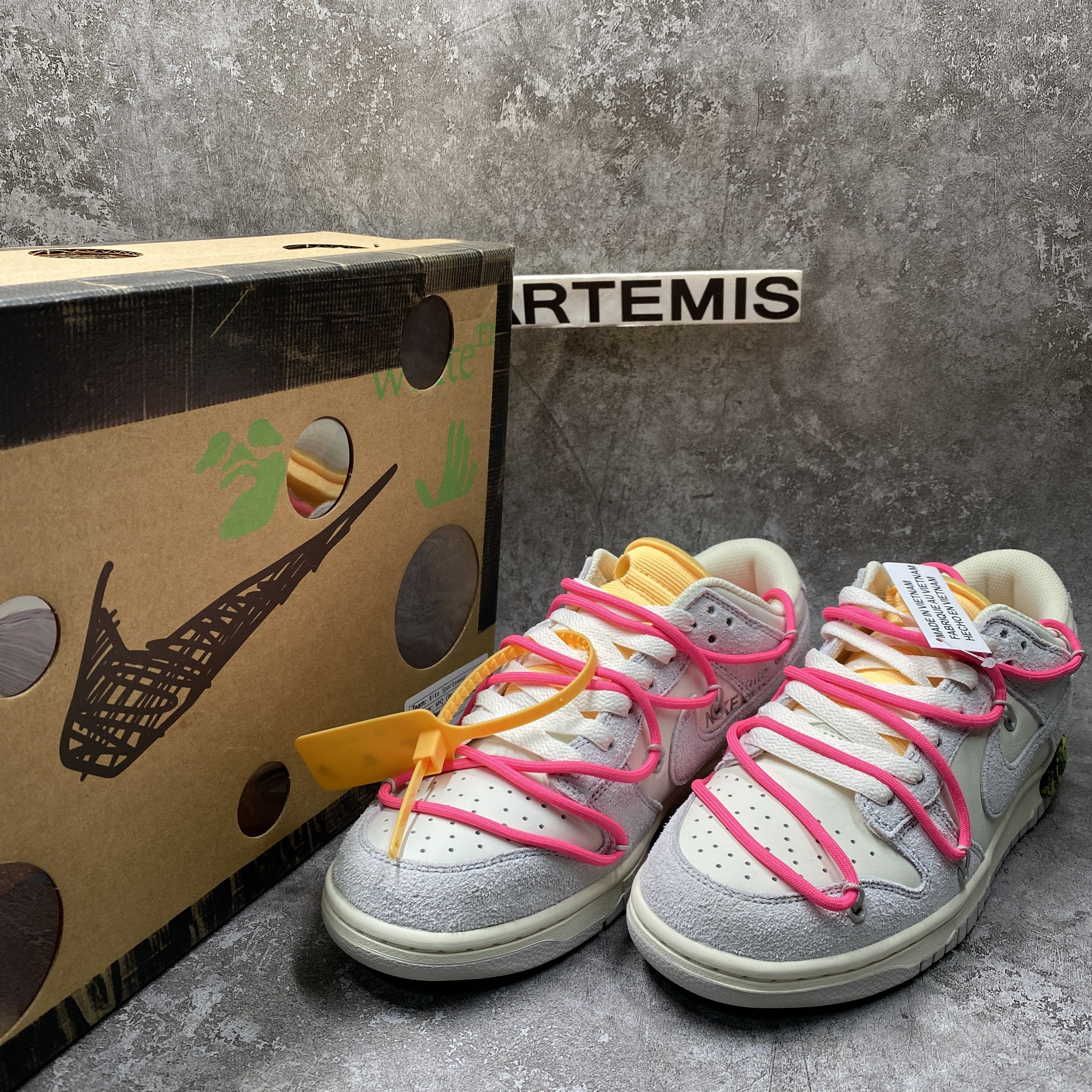 Nike Dunk Low Off-White Lot 17