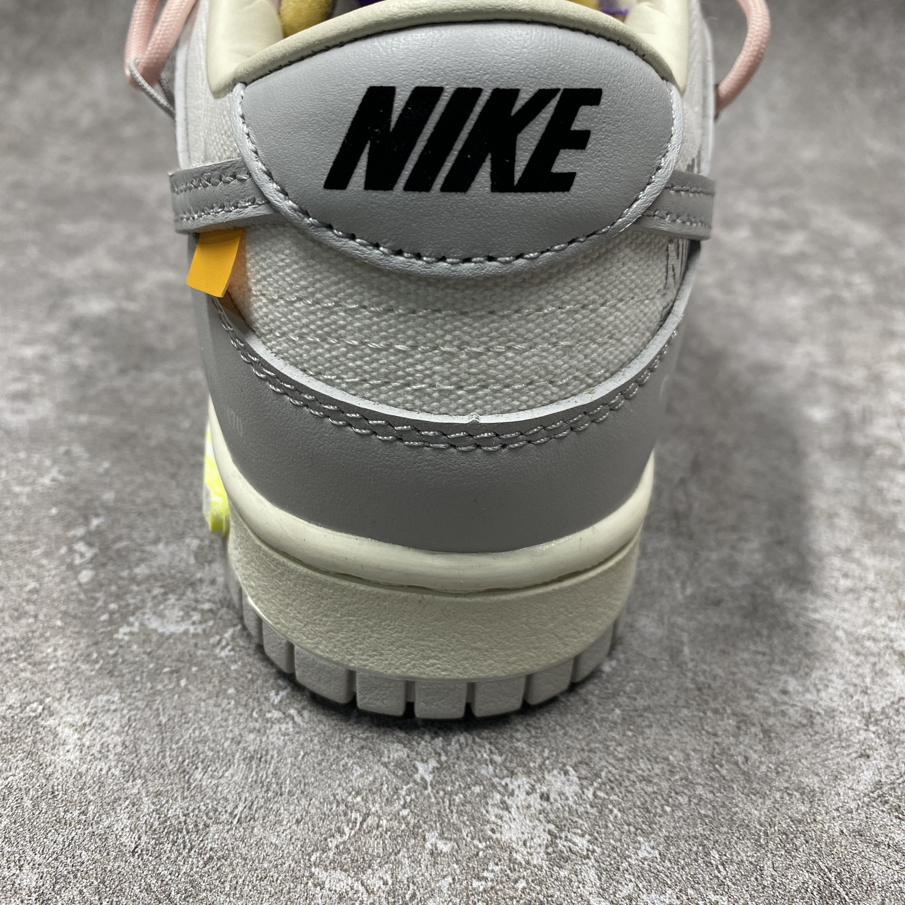 Nike Dunk Low Off-White Lot 24