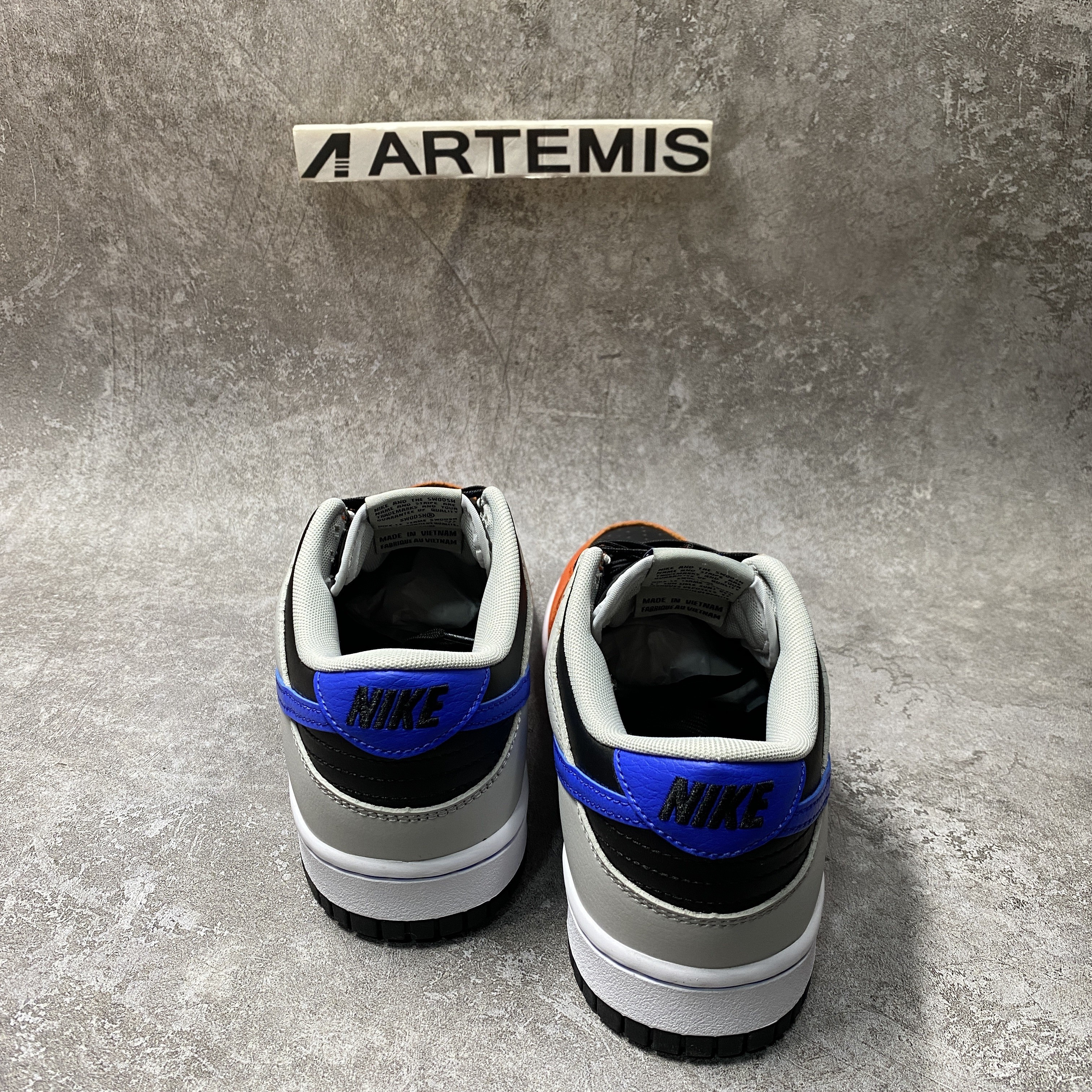 Nike Dunk Low EMB NBA 75th Anniversary Knicks