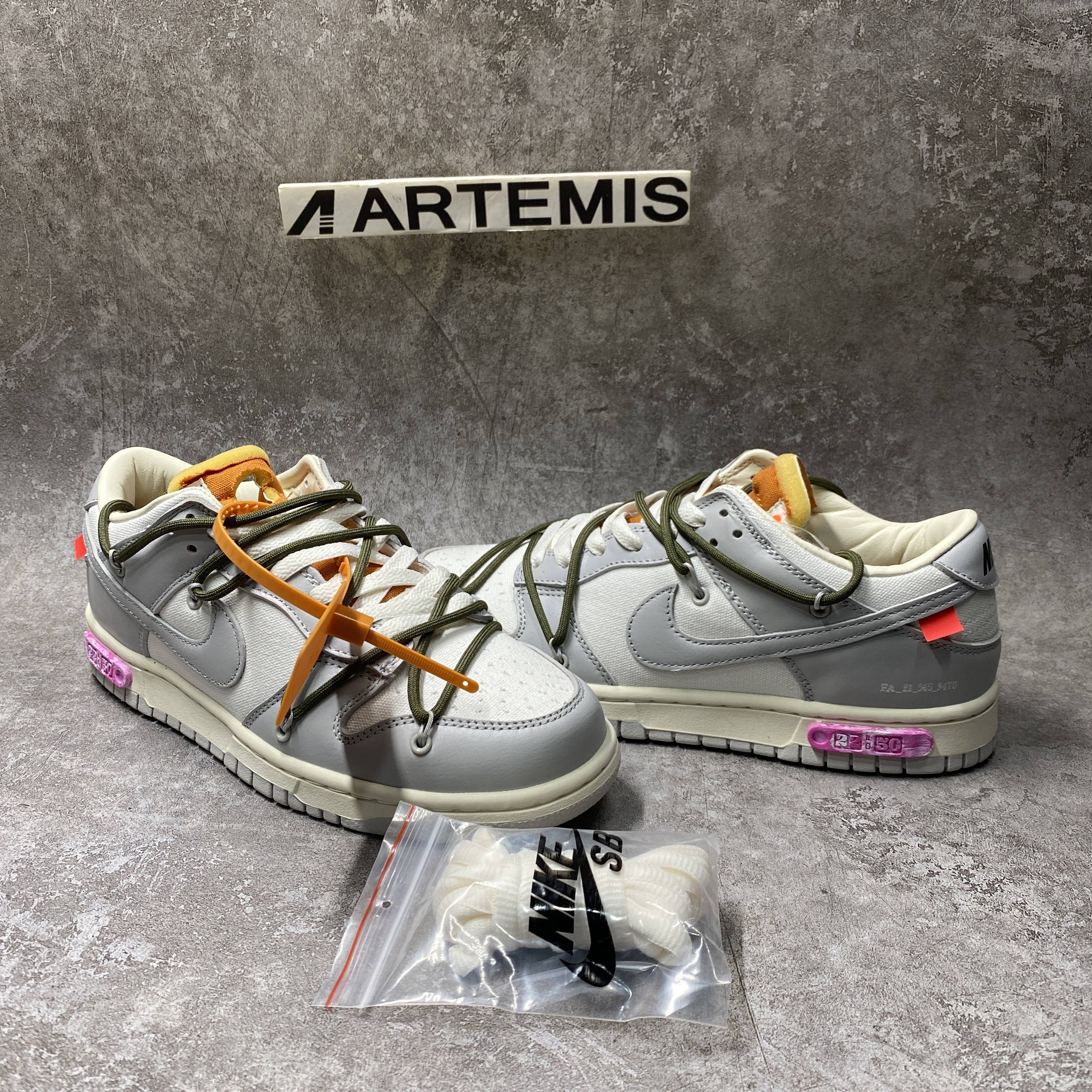 Nike Dunk Low Off-White Lot 22