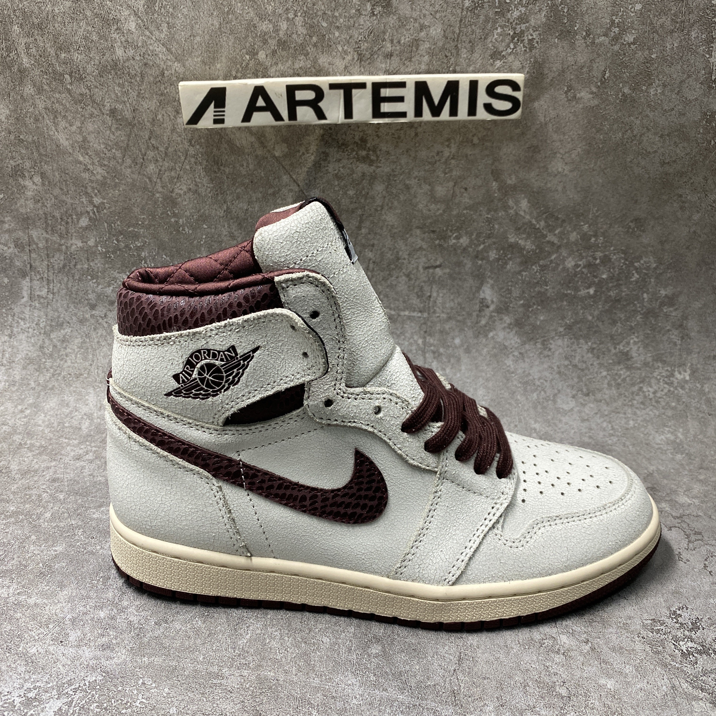 Air Jordan 1 Retro High OG A Ma Maniére