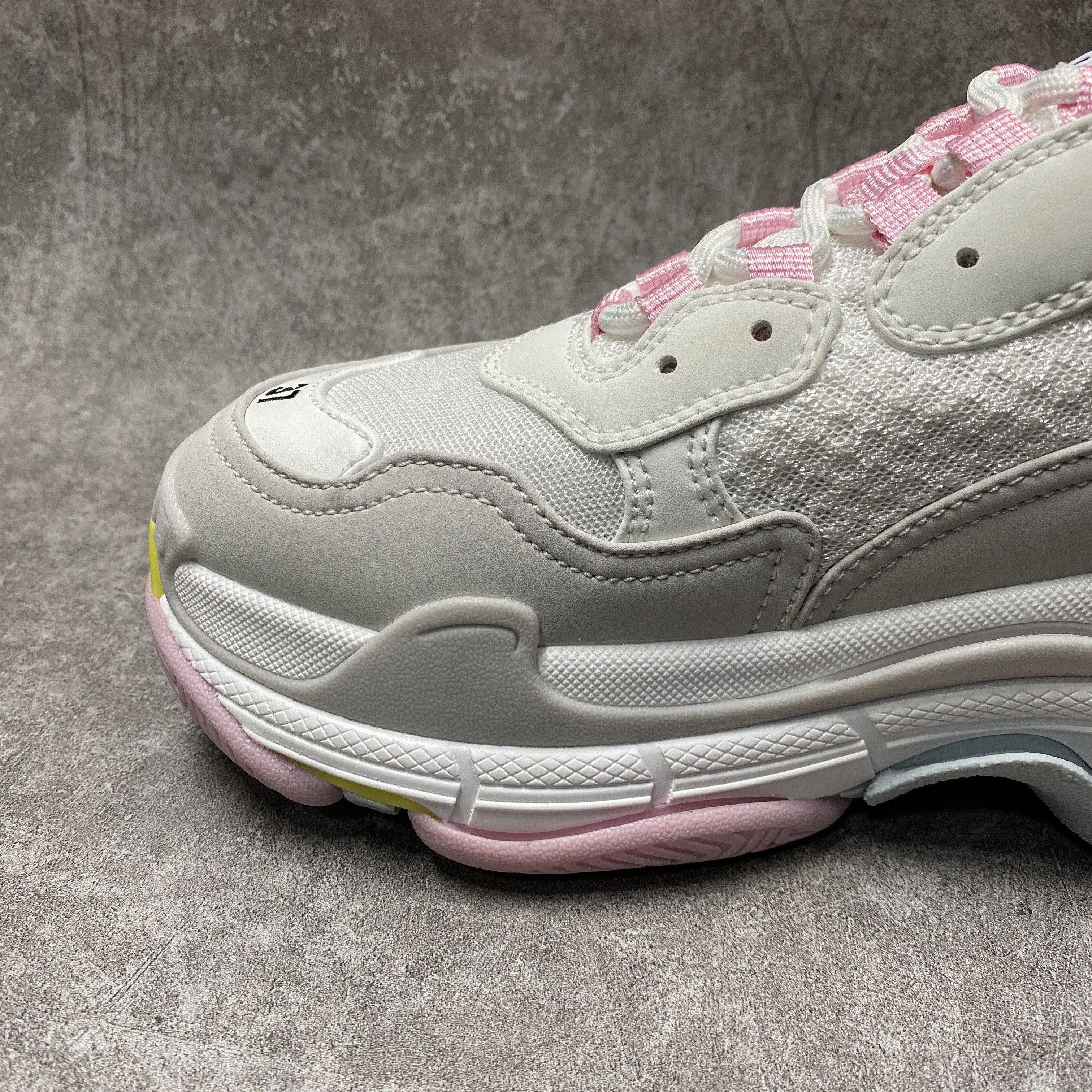 Balenciga Triple S Sneaker White Multi