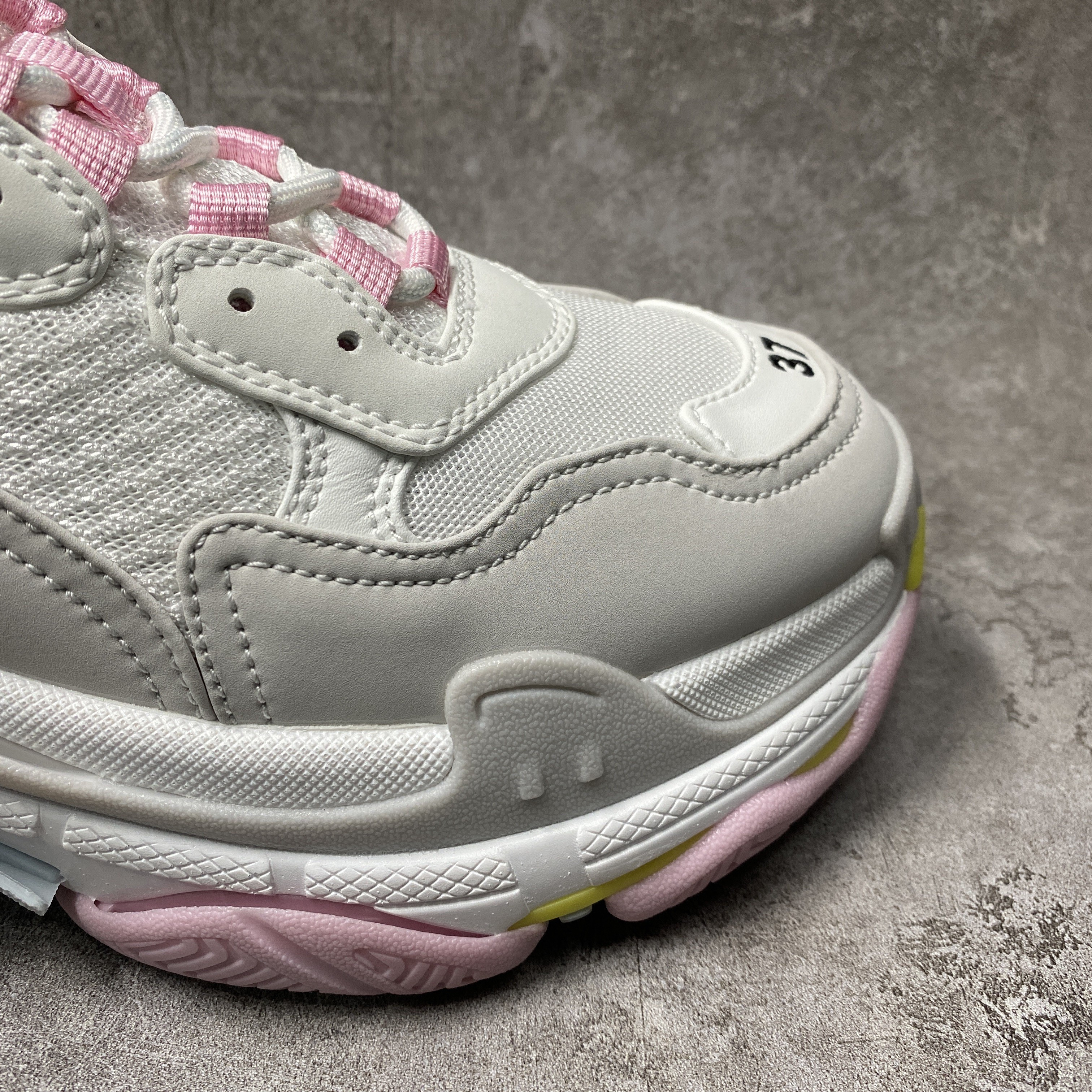 Balenciga Triple S Sneaker White Multi
