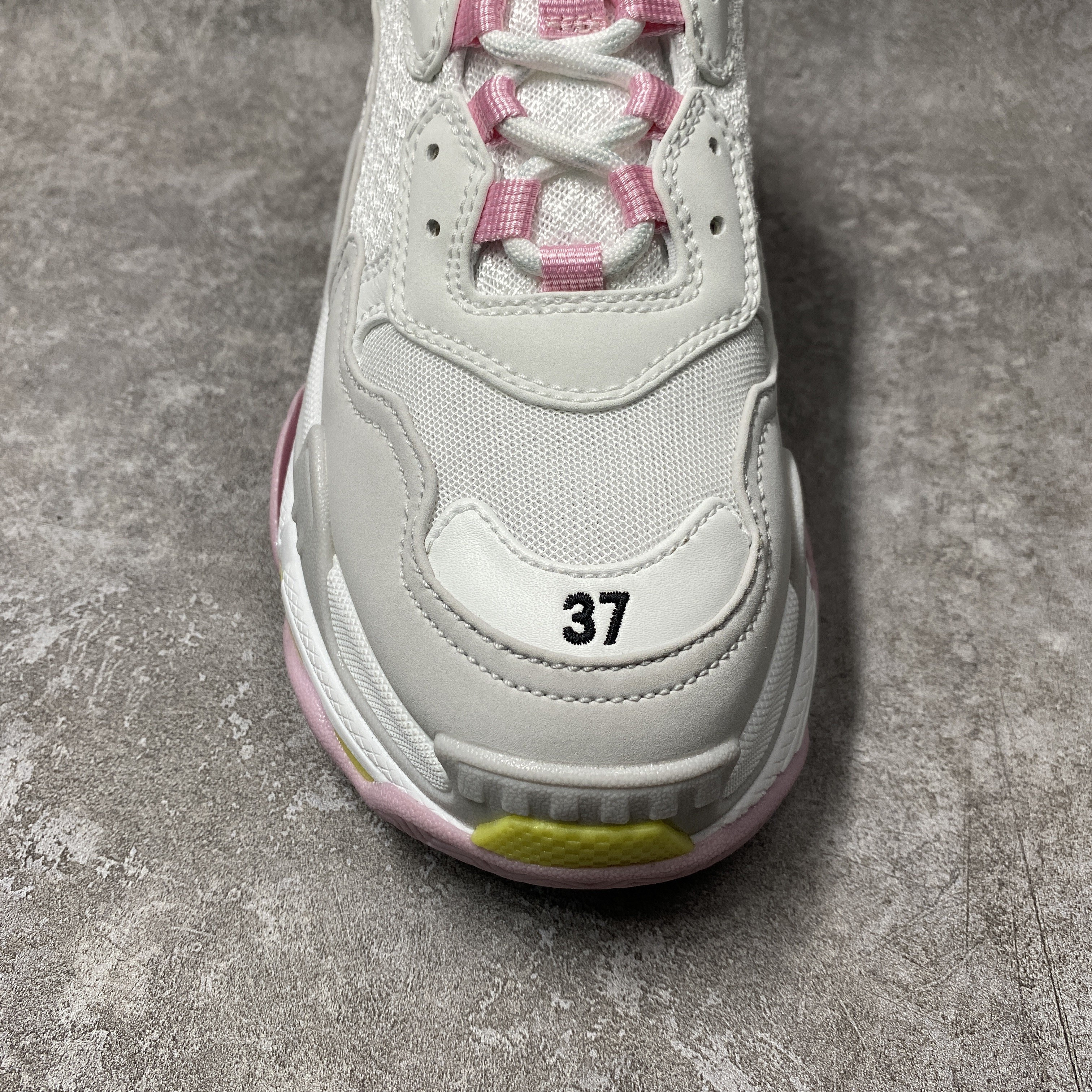 Balenciga Triple S Sneaker White Multi