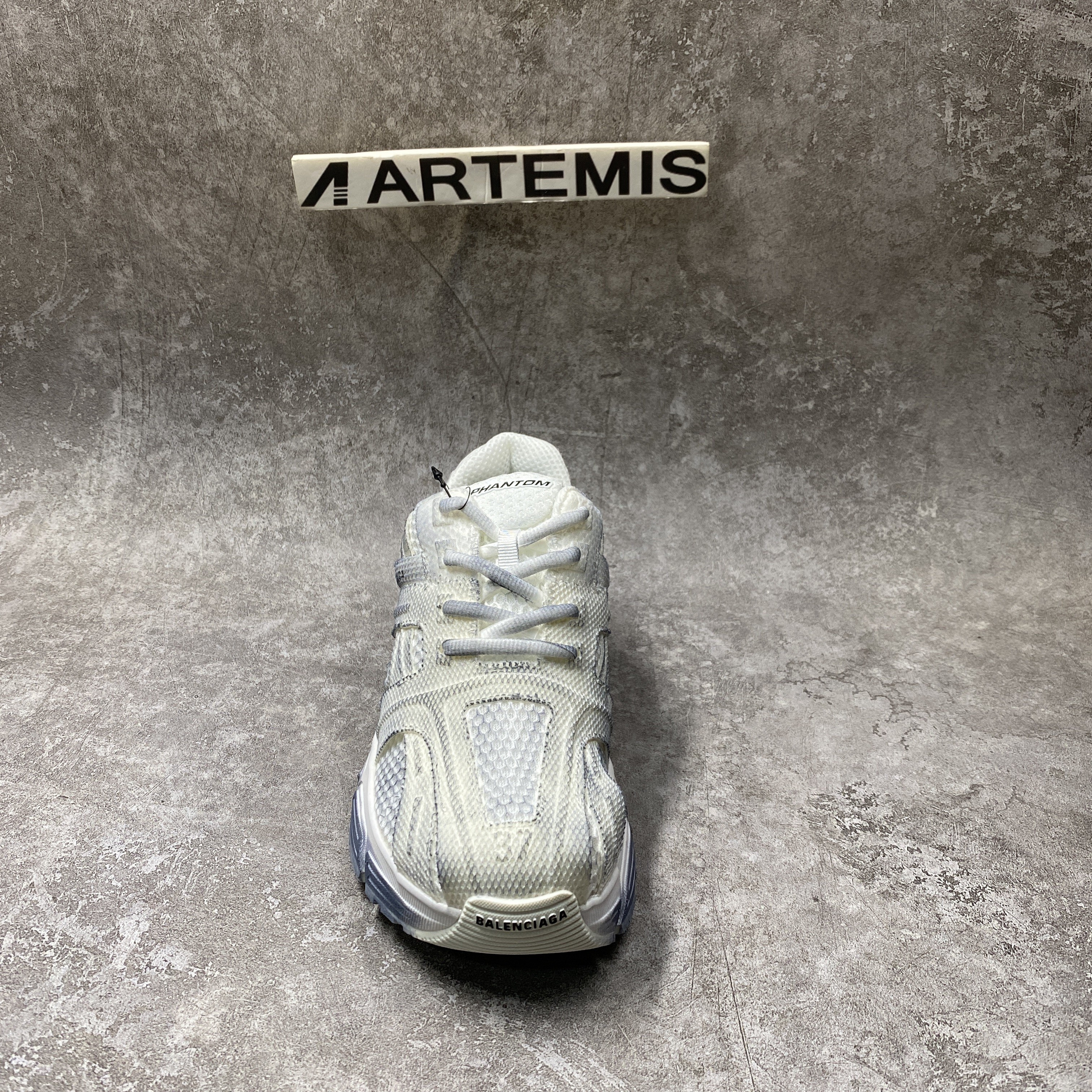 Balenciga Phantom Trainers Washed White