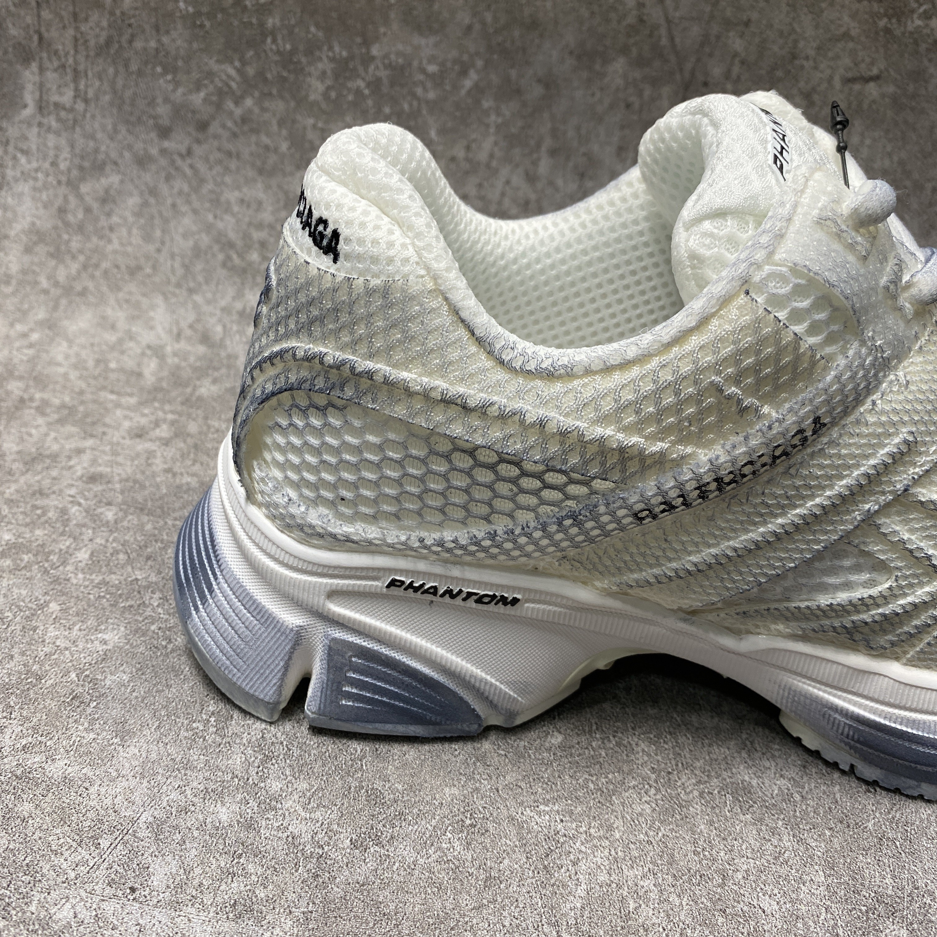 Balenciga Phantom Trainers Washed White