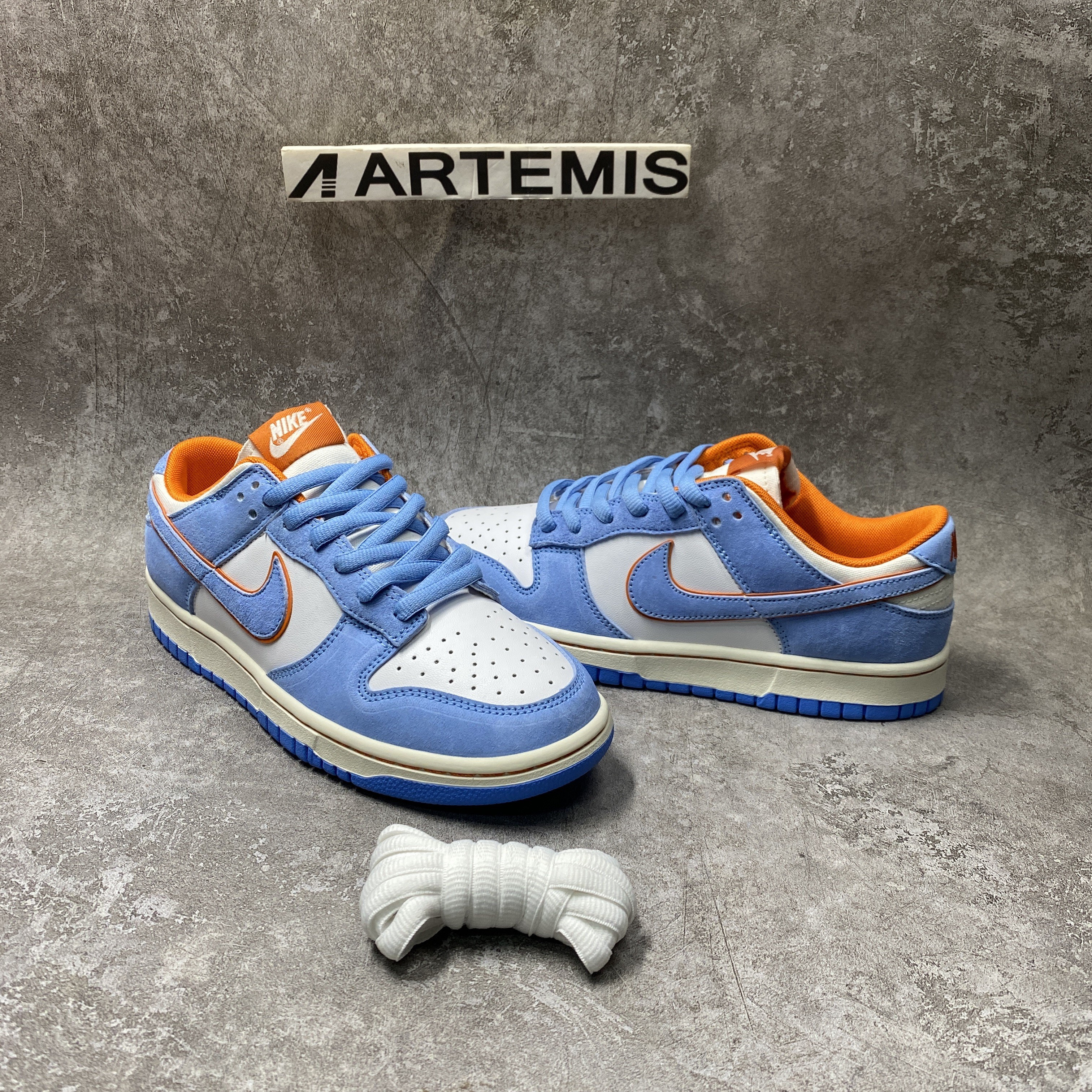 O.tomo Katsuhiro x SB Dunk Low "Steamboy OST"