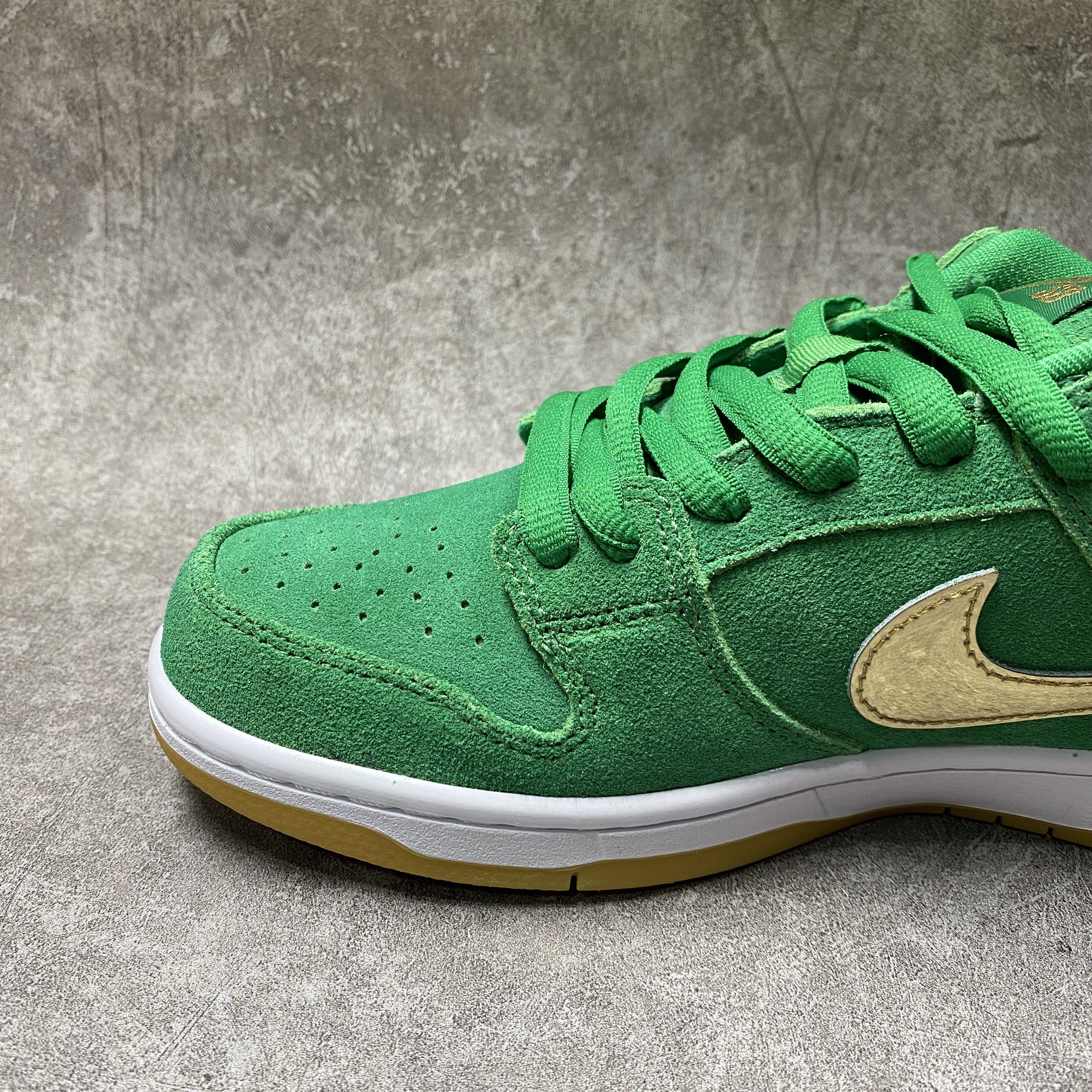 Nike SB Dunk Low Pro St. Patrick