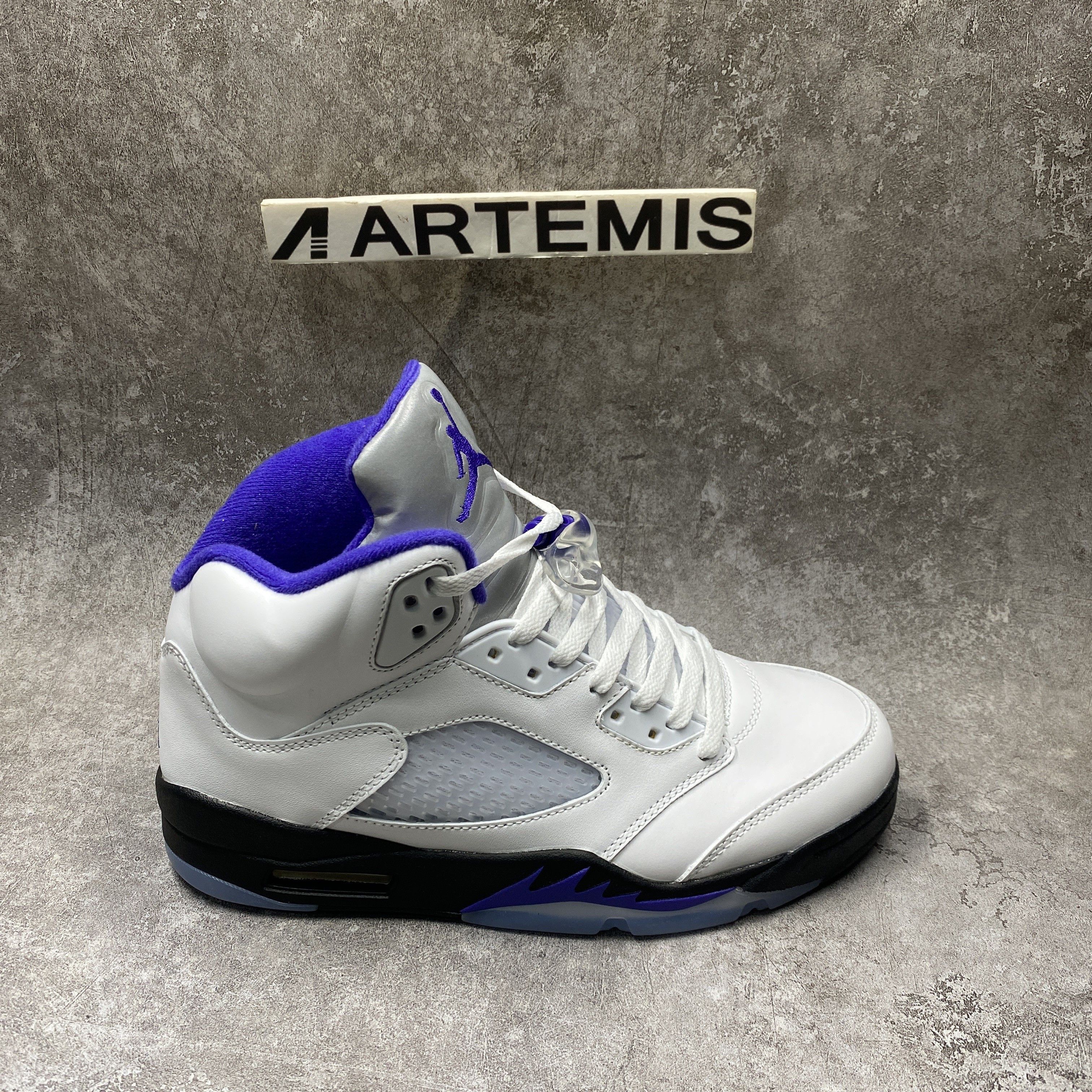 Air Jordan 5 Retro White Stealth 2.0