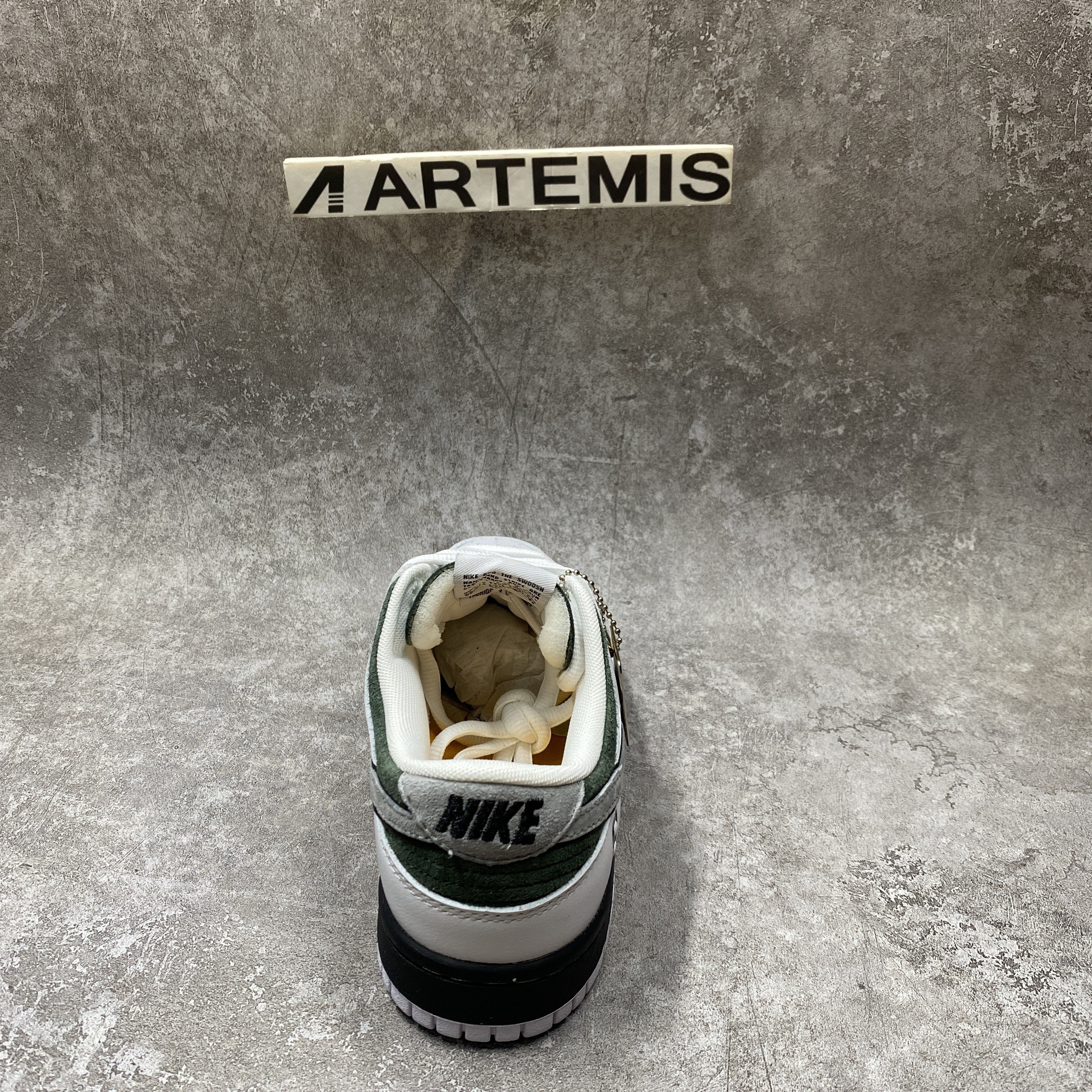 Otomo Katsuhiro x Nike SB Dunk Low Pro Kobe Lifestyle