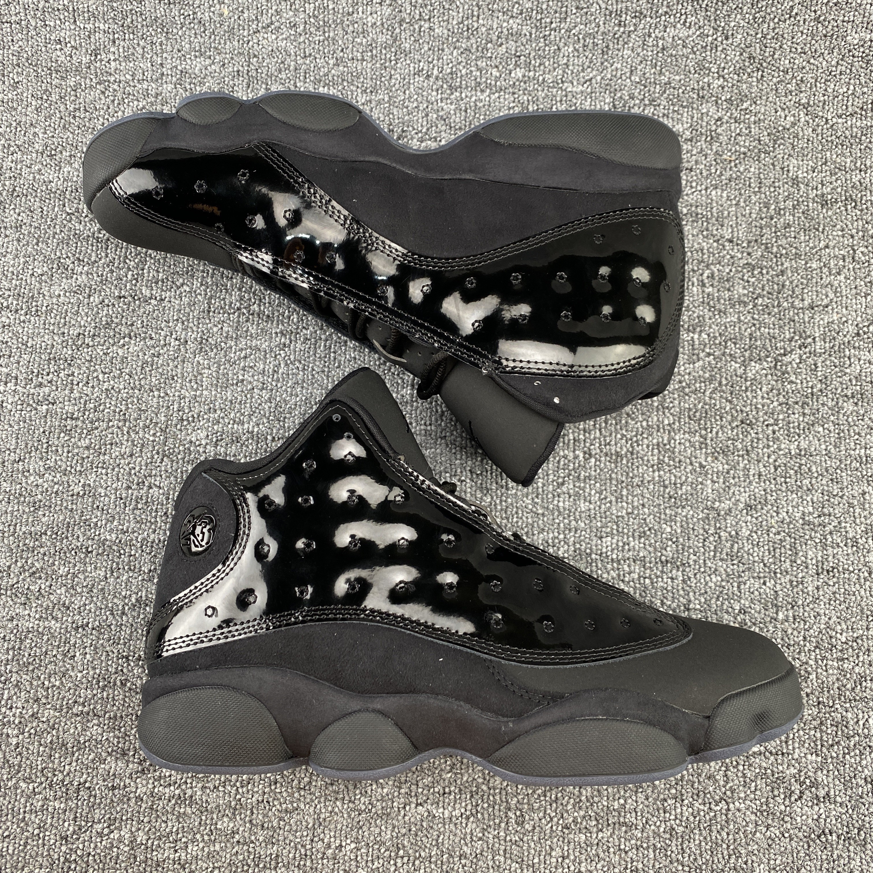 Air Jordan 13 Retro Cap and Gown