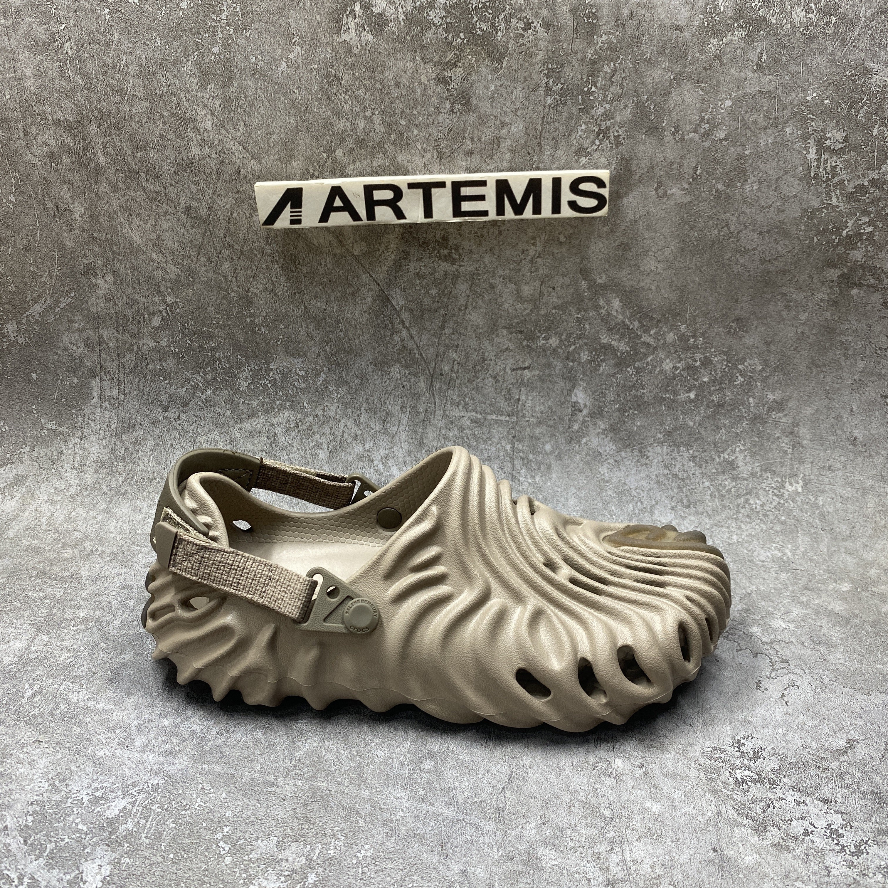 Cr*0*s pollex clog by salehe bembury menemsha