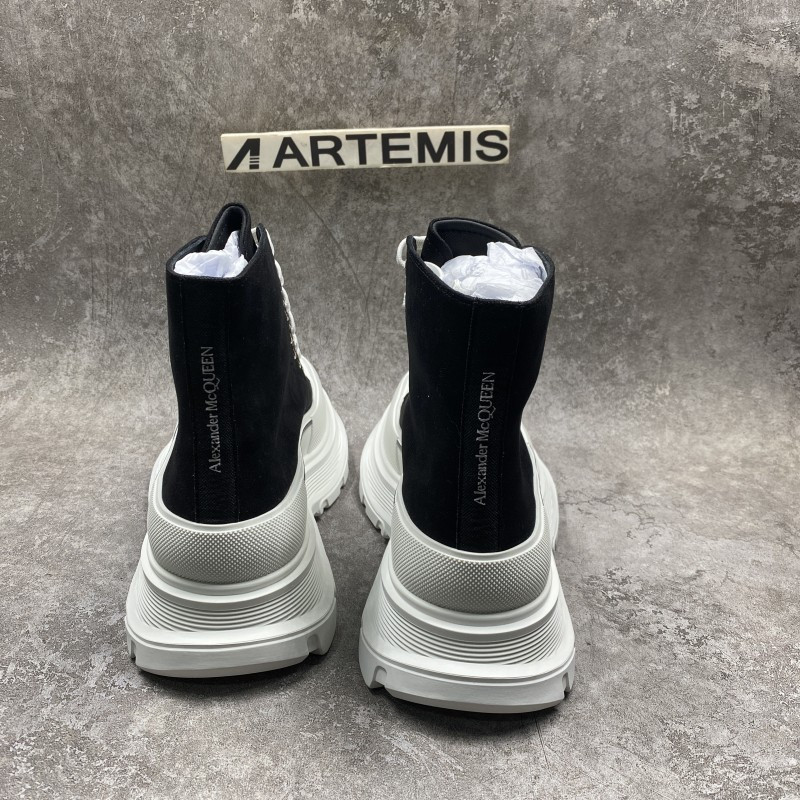 ale*d*r M*Q*en tread slick high lace up boot black white