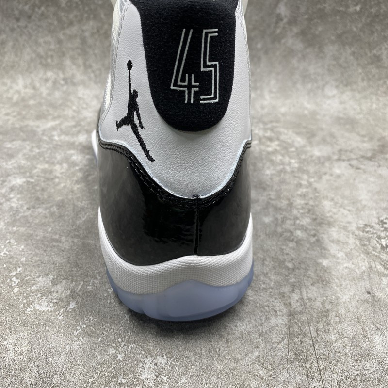 Air Jordan 11 Retro Concord (2018)