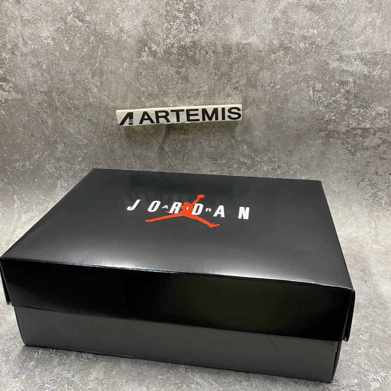 Air Jordan 11 “Midnight Navy”