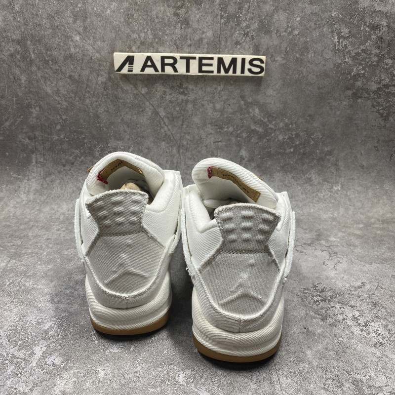 Air Jordan 4 Retro Levi