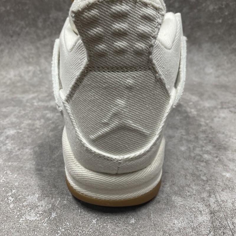 Air Jordan 4 Retro Levi