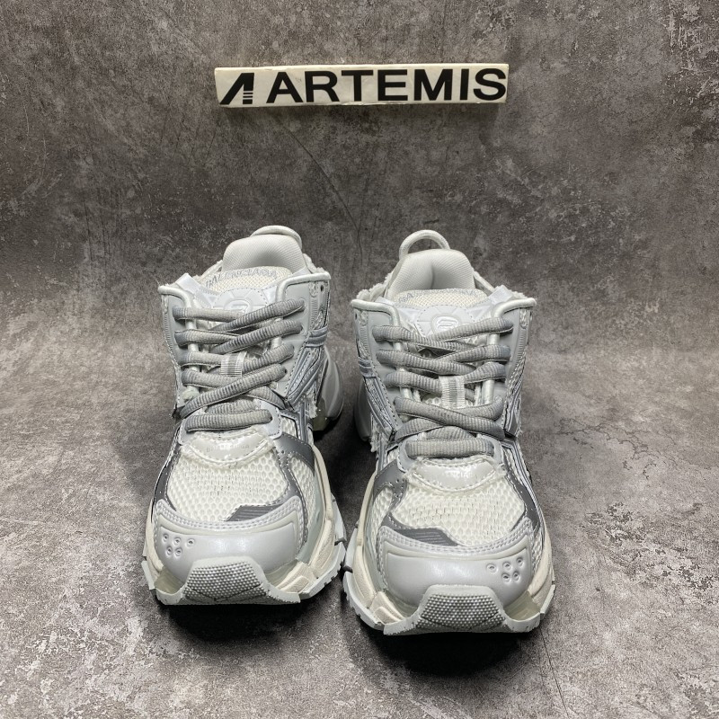 Balenciga Runner Silver