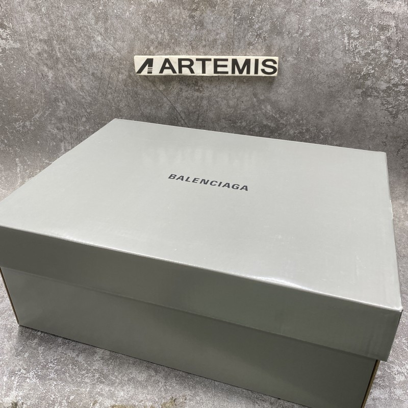 Balenciga Defender Grey