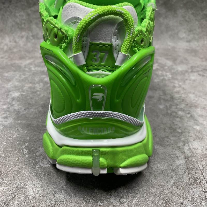 Balenciga Runner Sneaker in Green