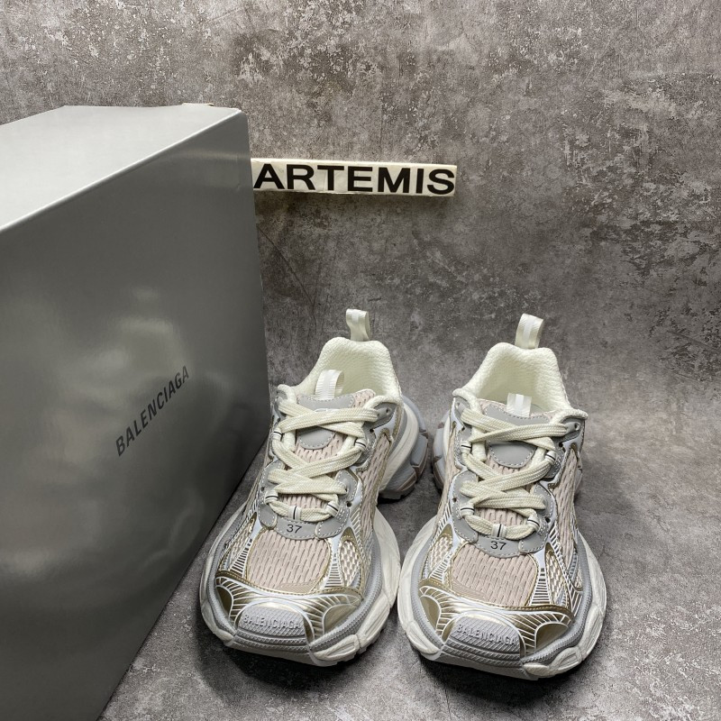 Balenciga 3XL SneakerS in Champagne Gold