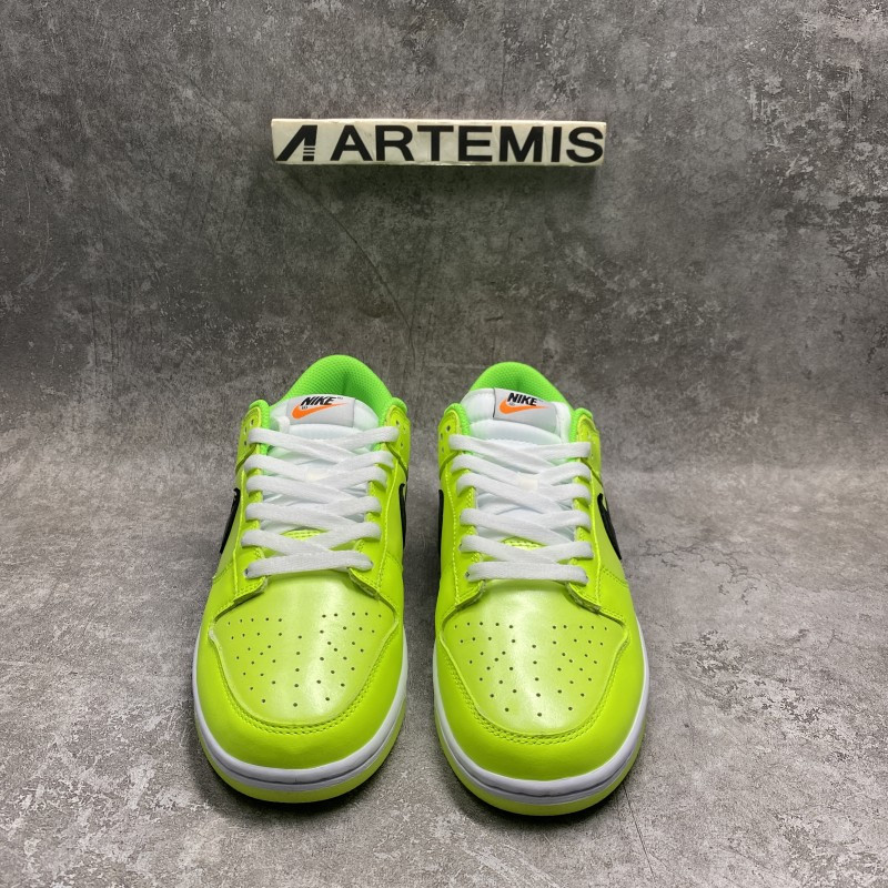 Nike Dunk Low SE Glow In The Dark