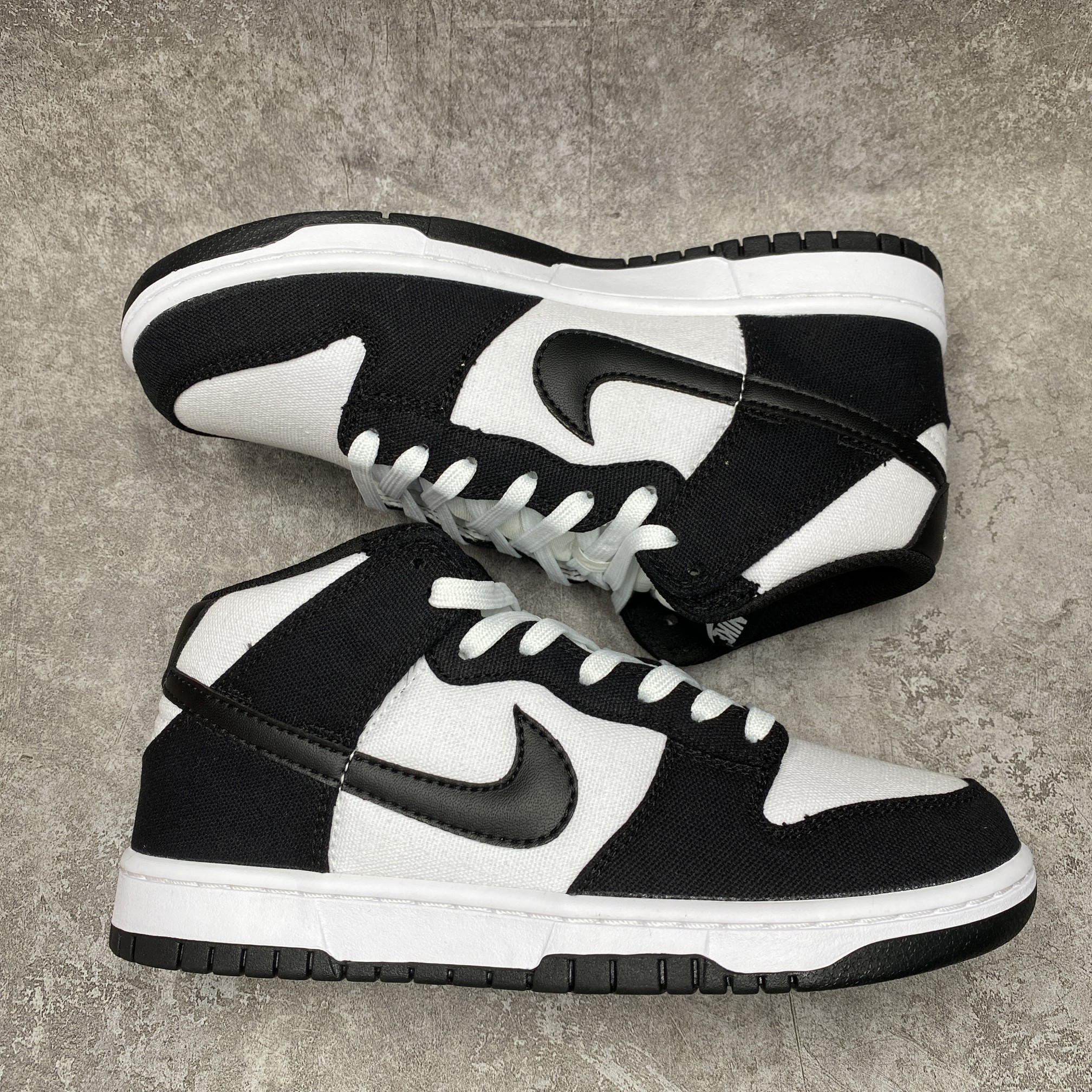 Nike Dunk Mid Panda