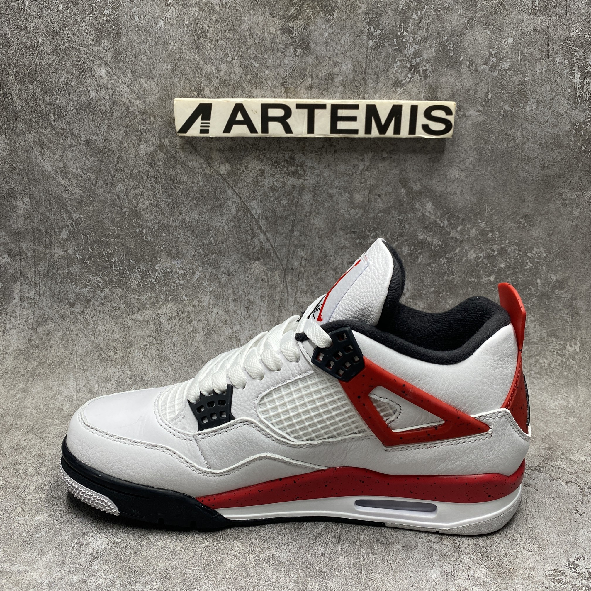 Air Jordan 4 Red Cement