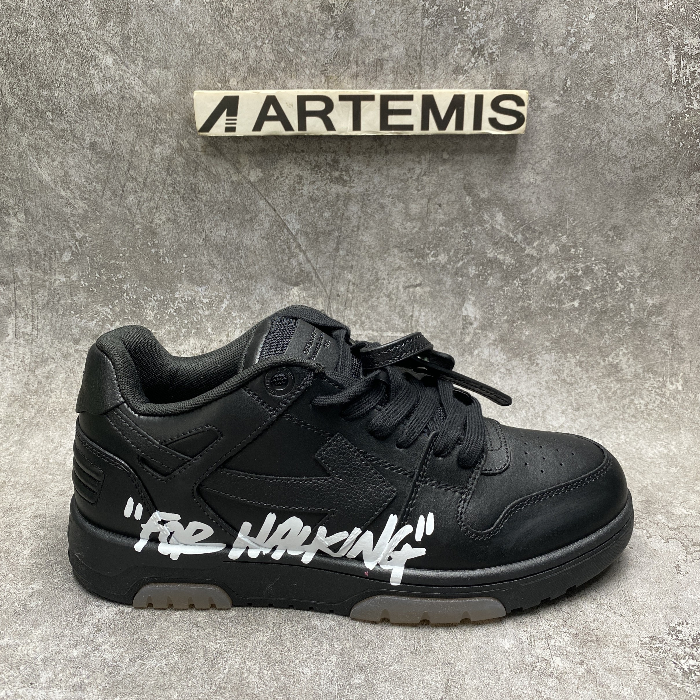 OFF-WHITE Out Of Office OOO For Walking Low Tops Black White (SS22)